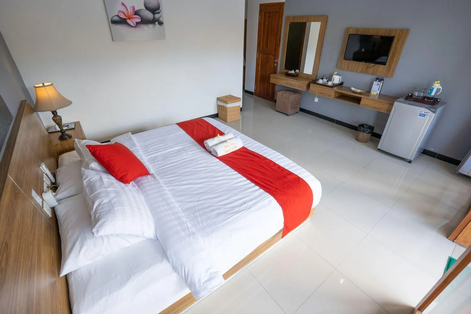 TV and multimedia, Bed in Bali Dive Resort and Spa