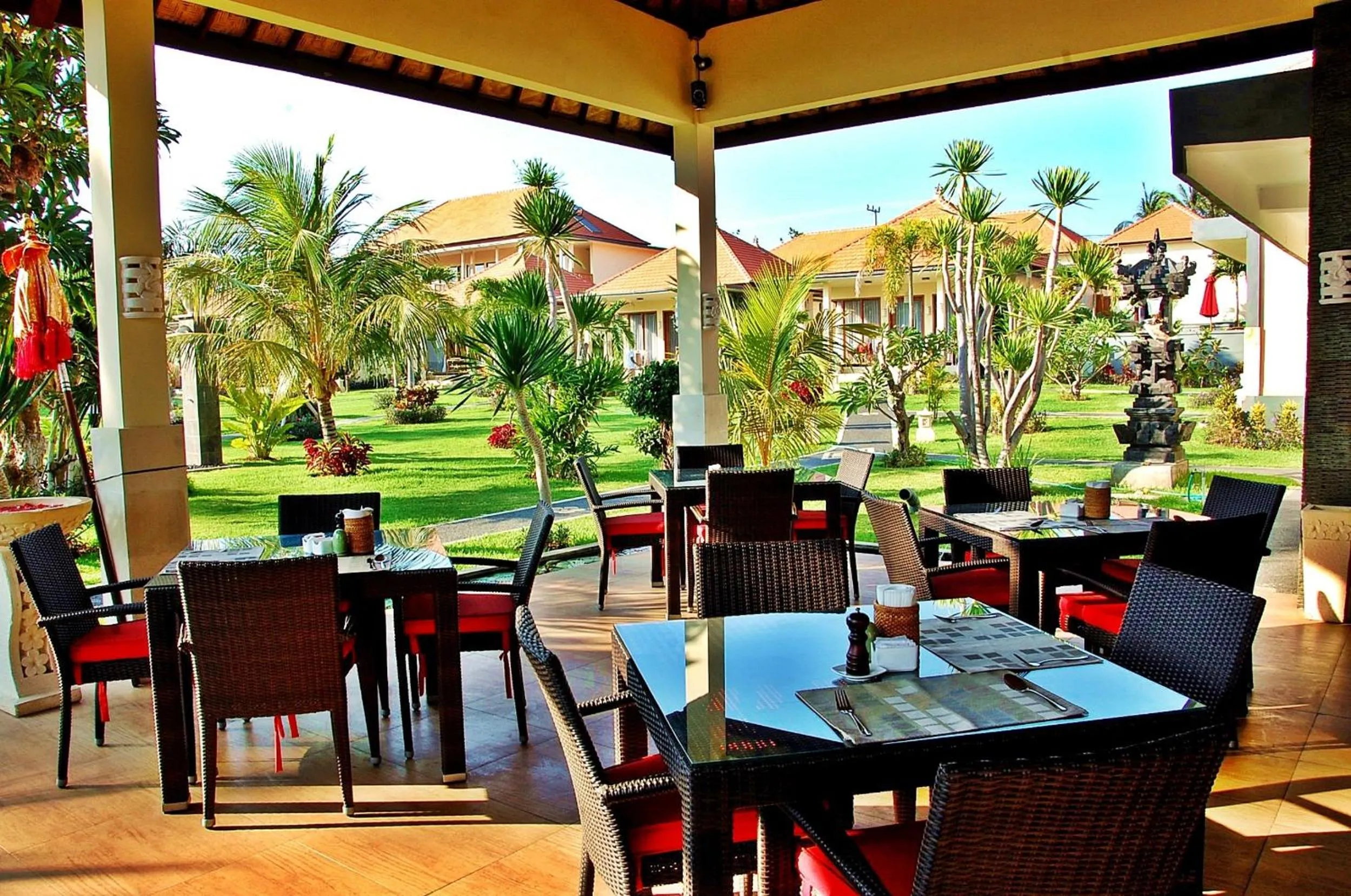 Restaurant/places to eat in Bali Dive Resort and Spa