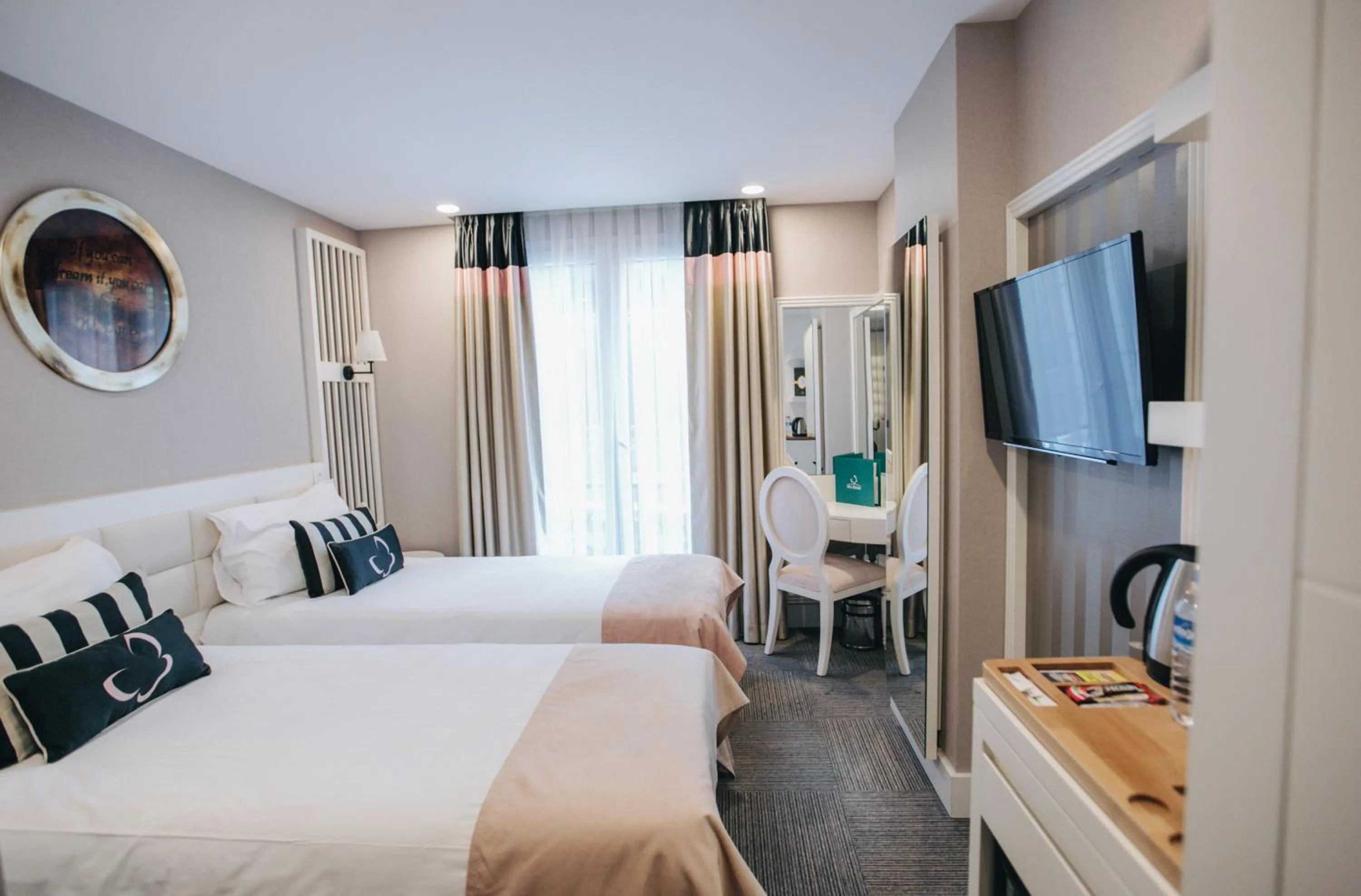 Photo of the whole room, Bed in Mia Berre Hotels