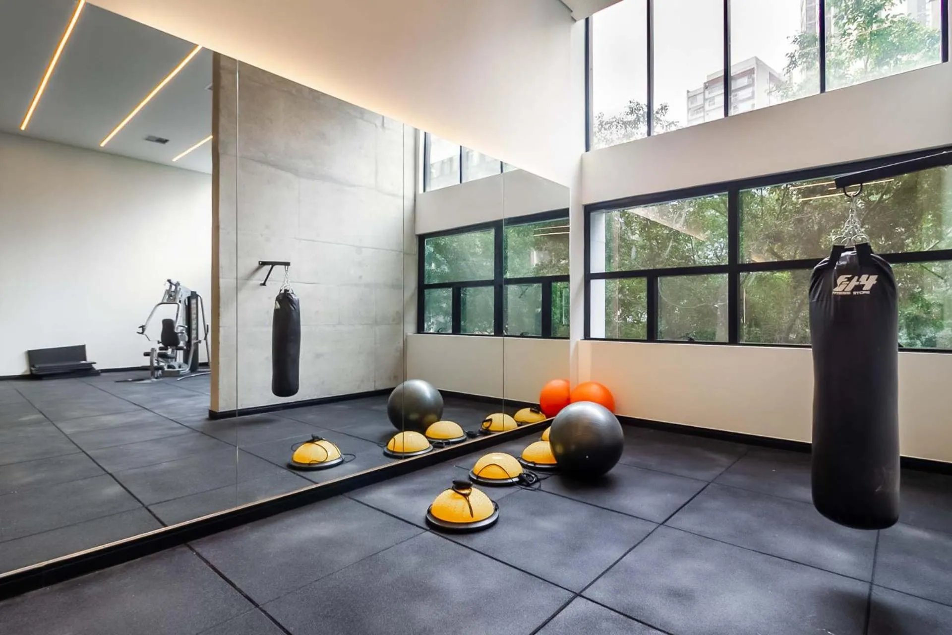 Fitness centre/facilities in 360 VN Ueno by Housi