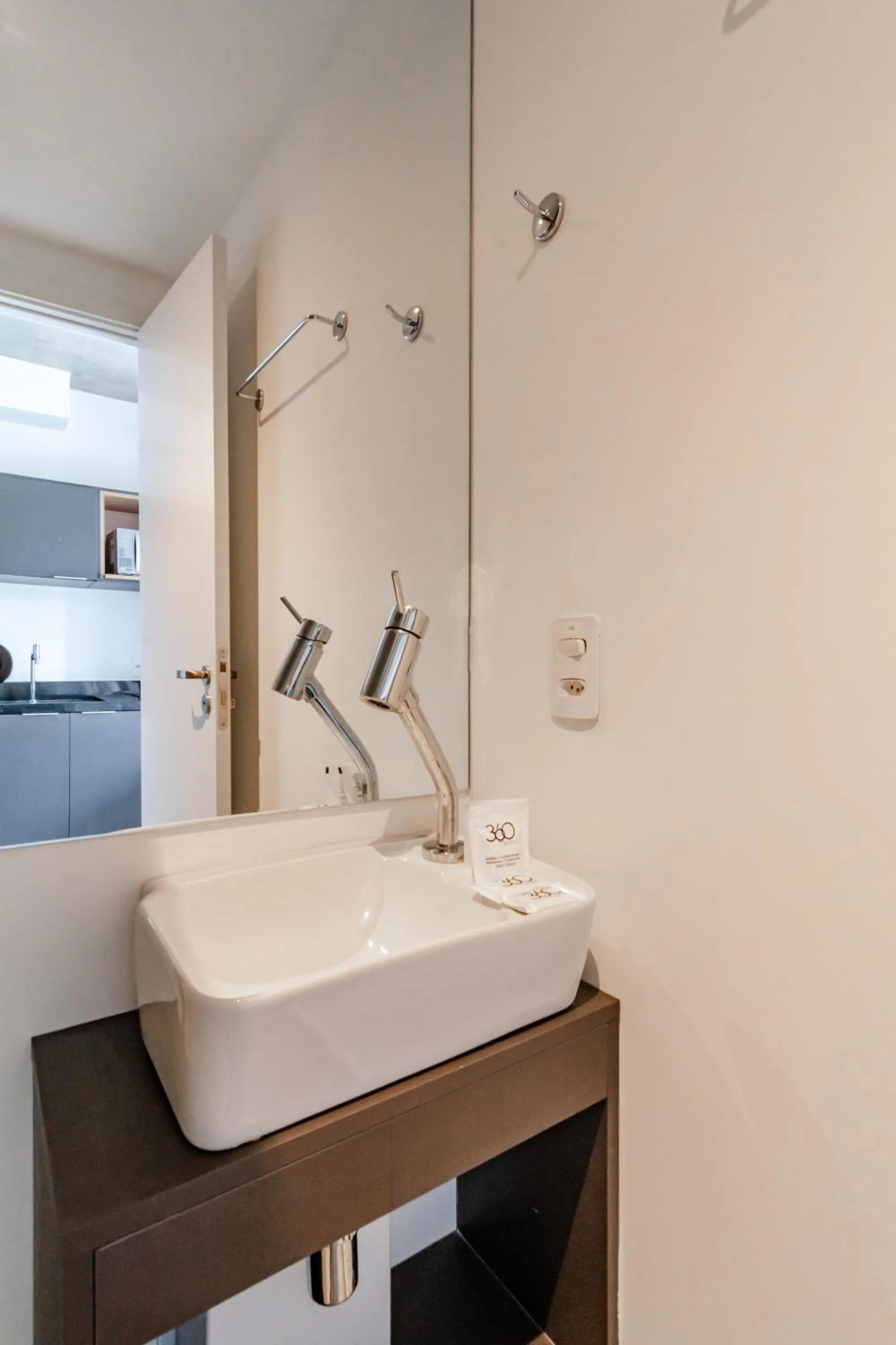 Bathroom in 360 VN Ueno by Housi