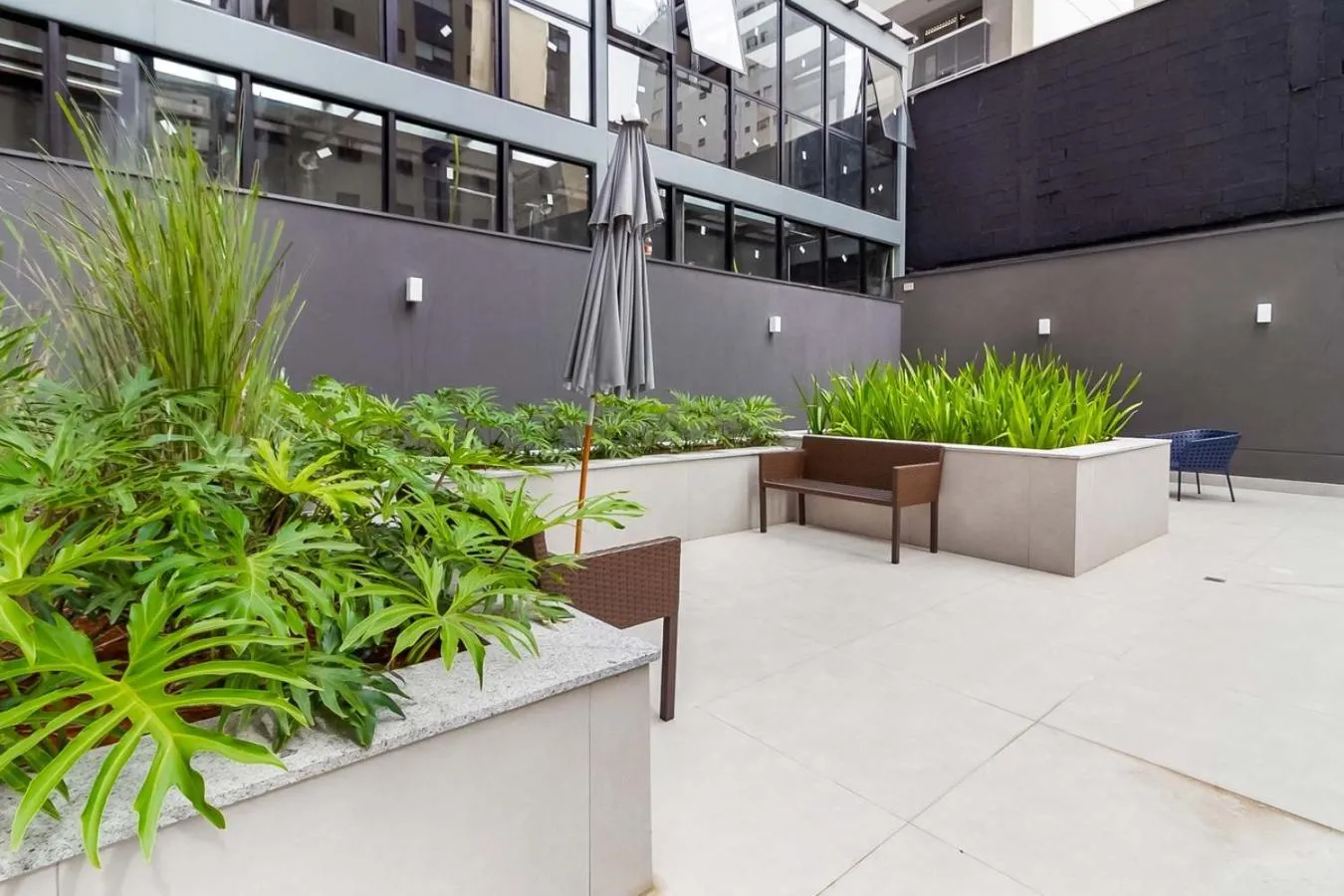 Garden in 360 VN Ueno by Housi