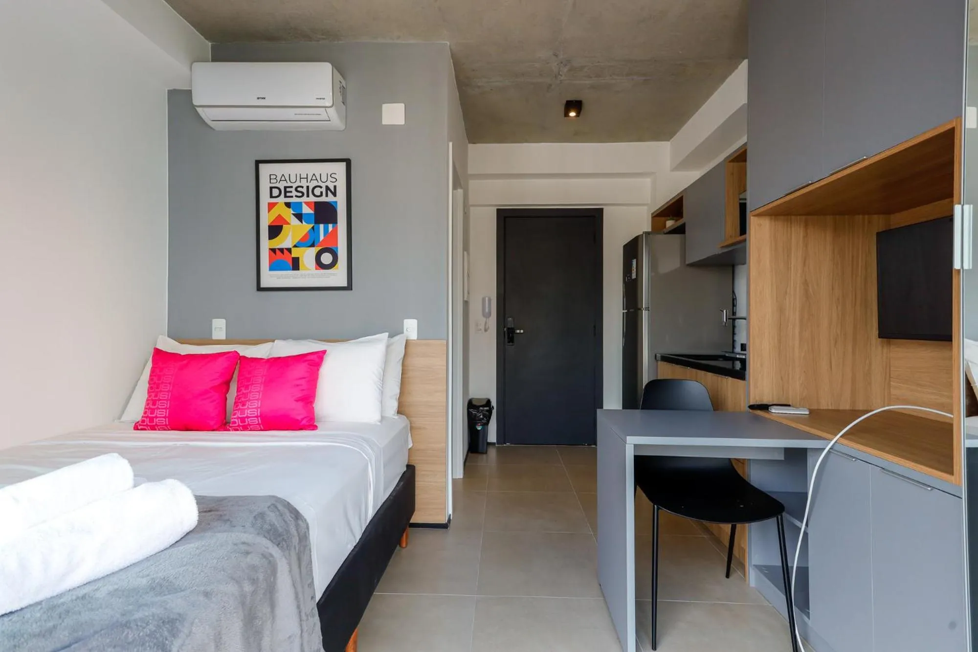 Bedroom, Bed in 360 VN Ueno by Housi