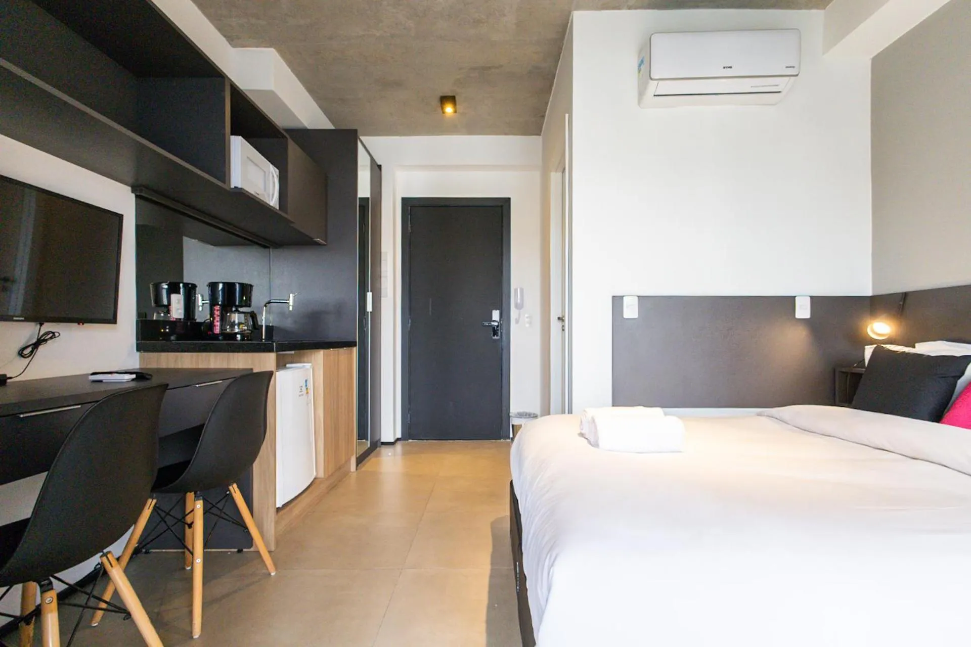 Bed in 360 VN Ueno by Housi