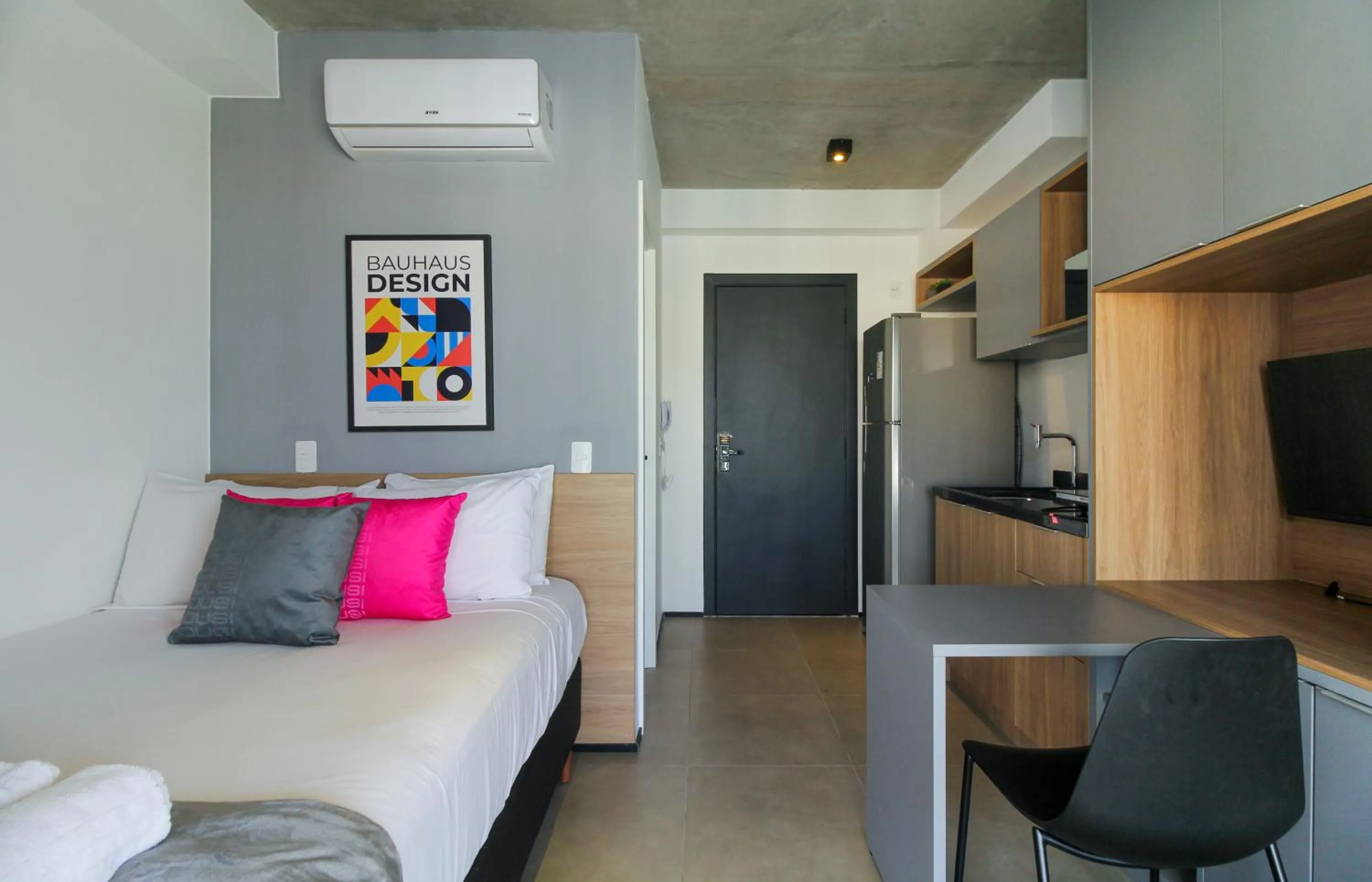 Bedroom, Bed in 360 VN Ueno by Housi