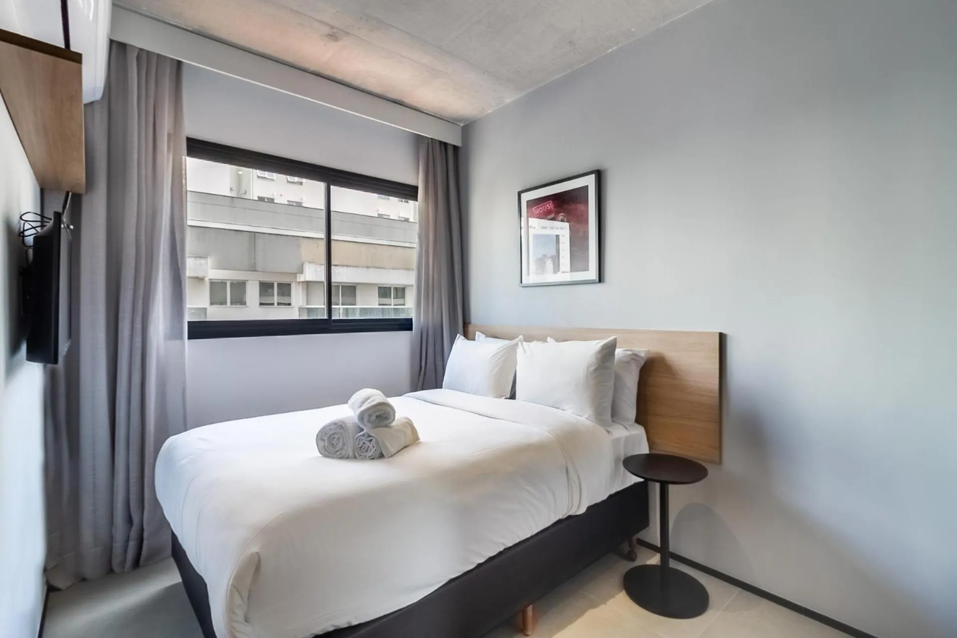 Bed in 360 VN Ueno by Housi