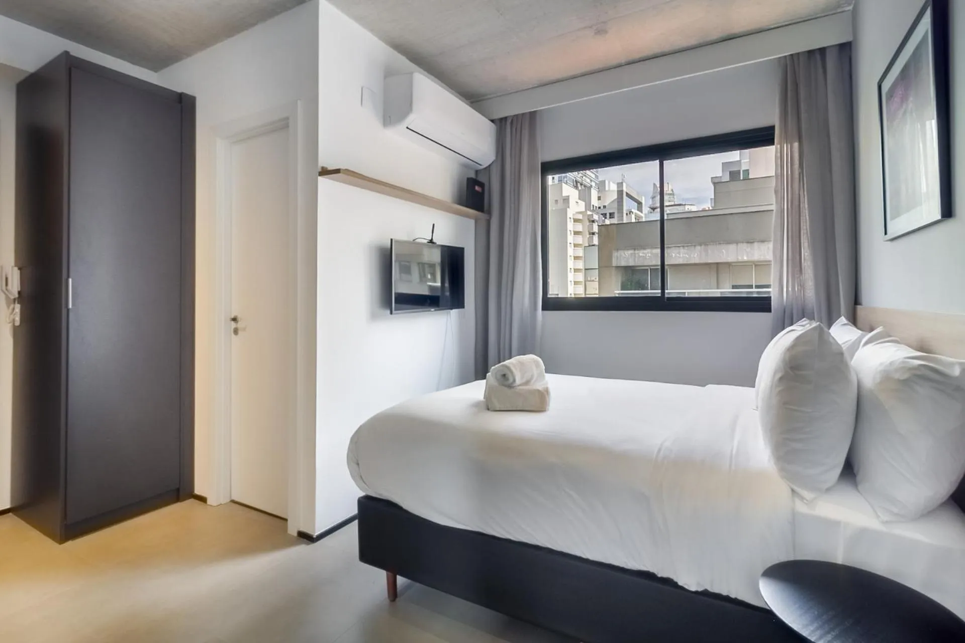 Bed in 360 VN Ueno by Housi