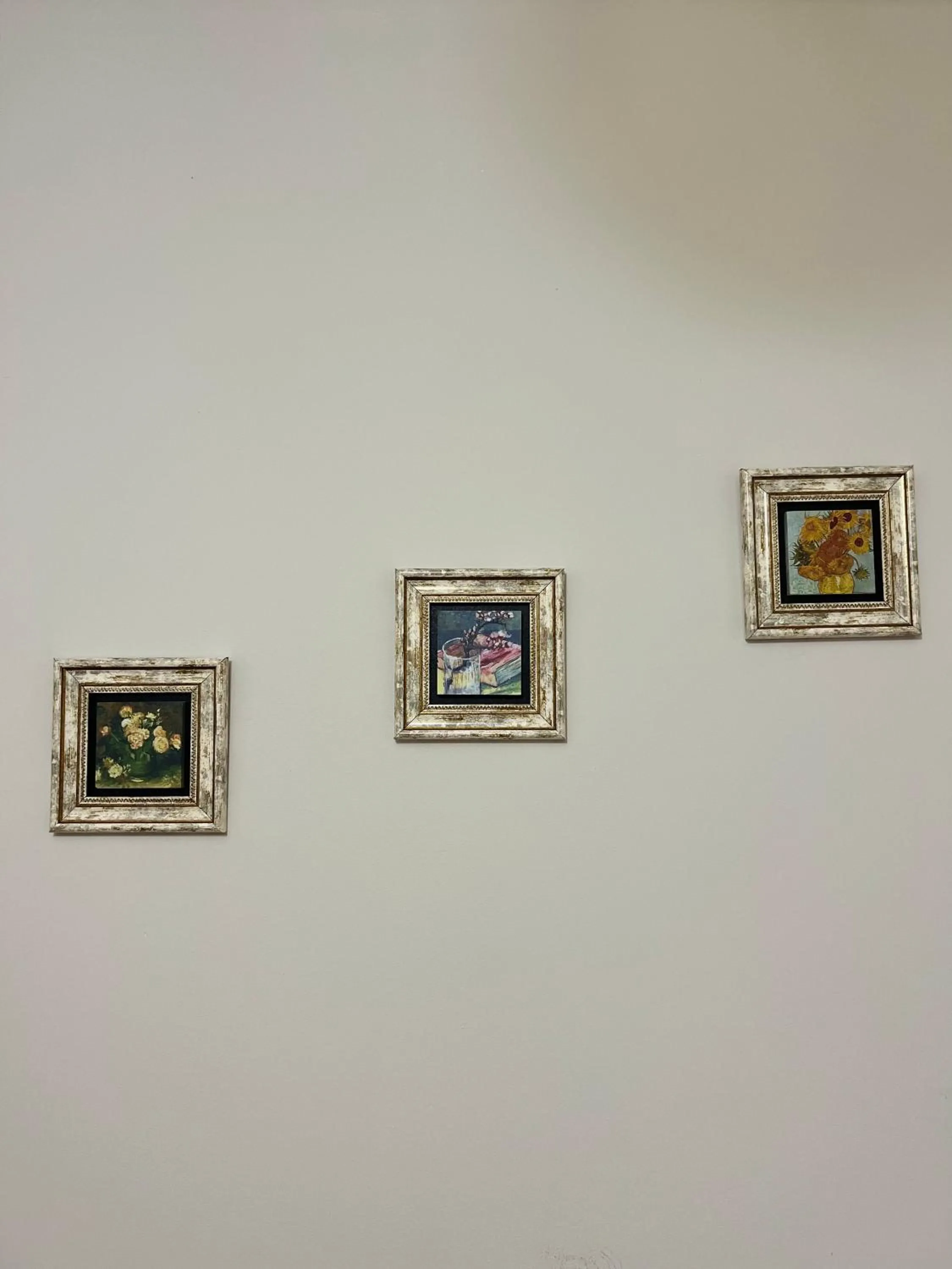 Decorative detail in Meshia Apartment