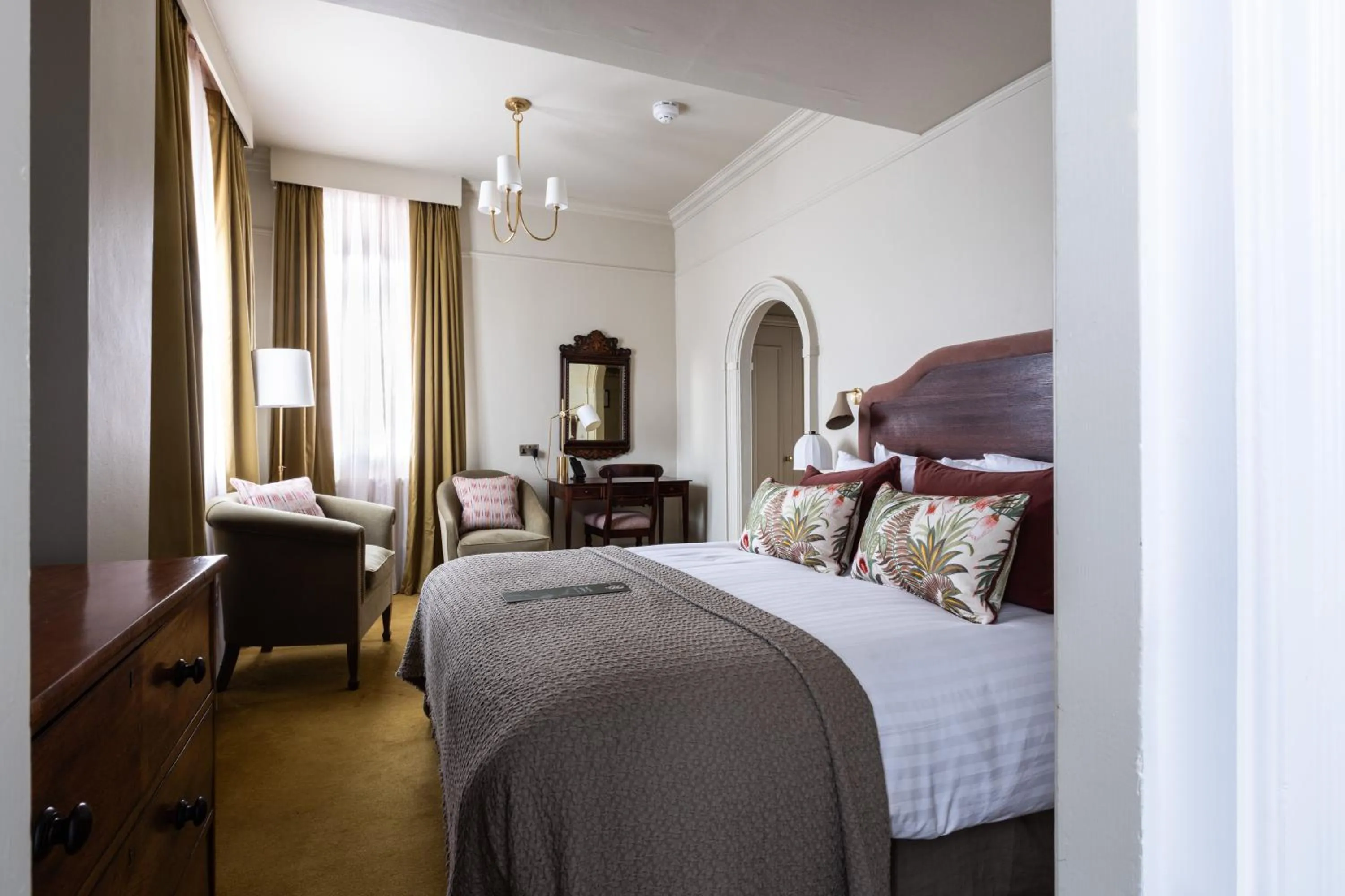 Bed in The White Hart Hotel Lincoln