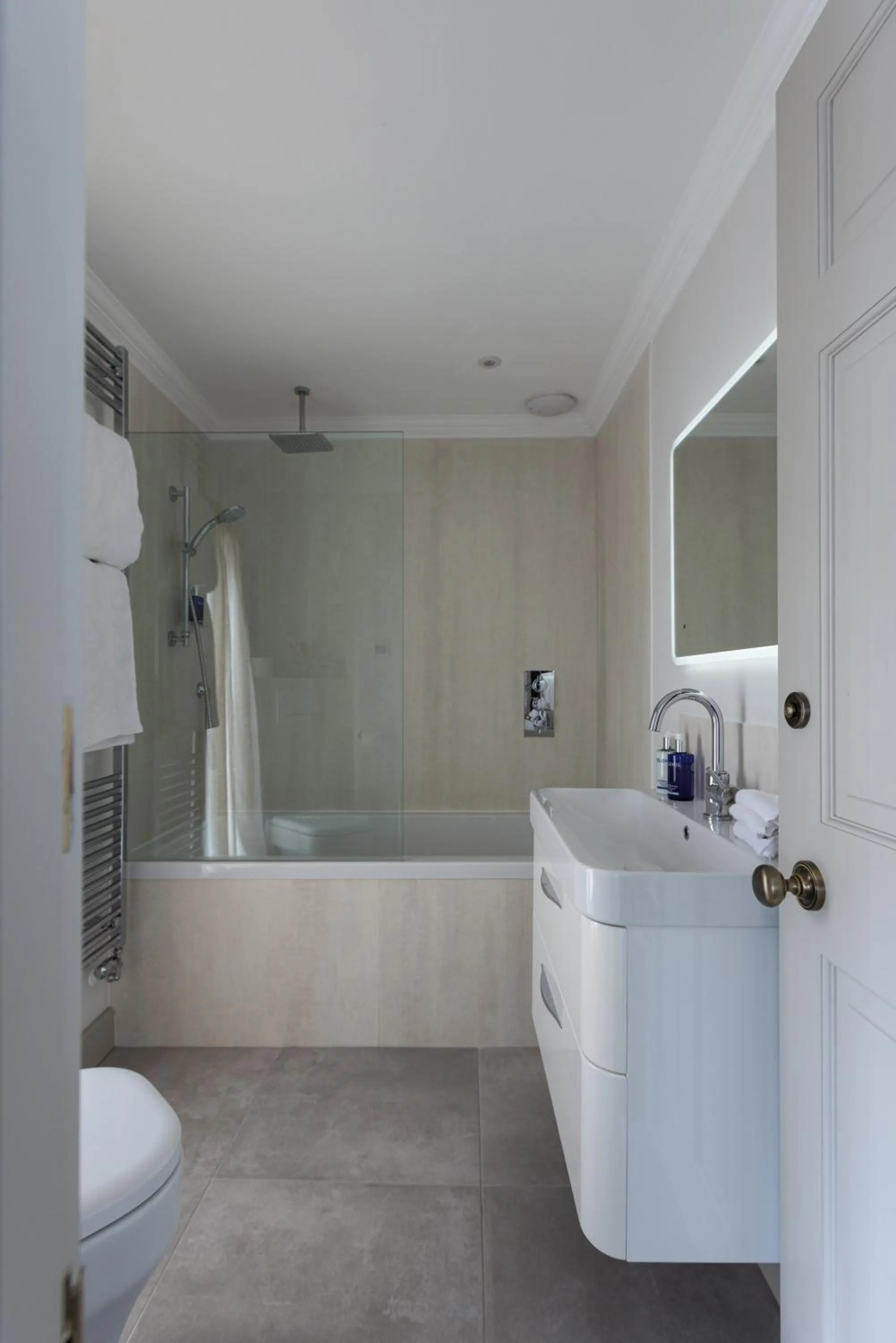 Bathroom in The White Hart Hotel Lincoln