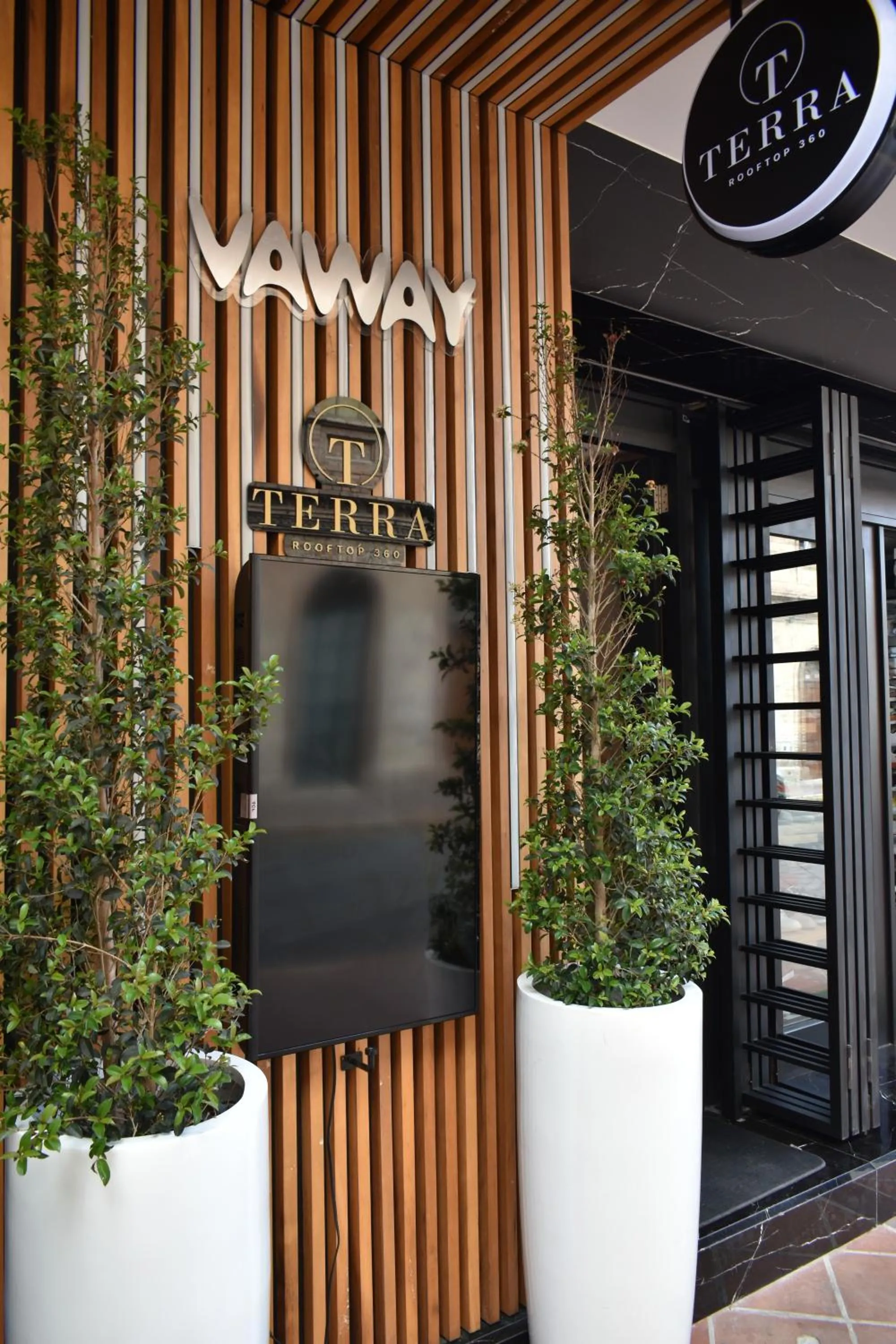 Property building in Hotel Vaway