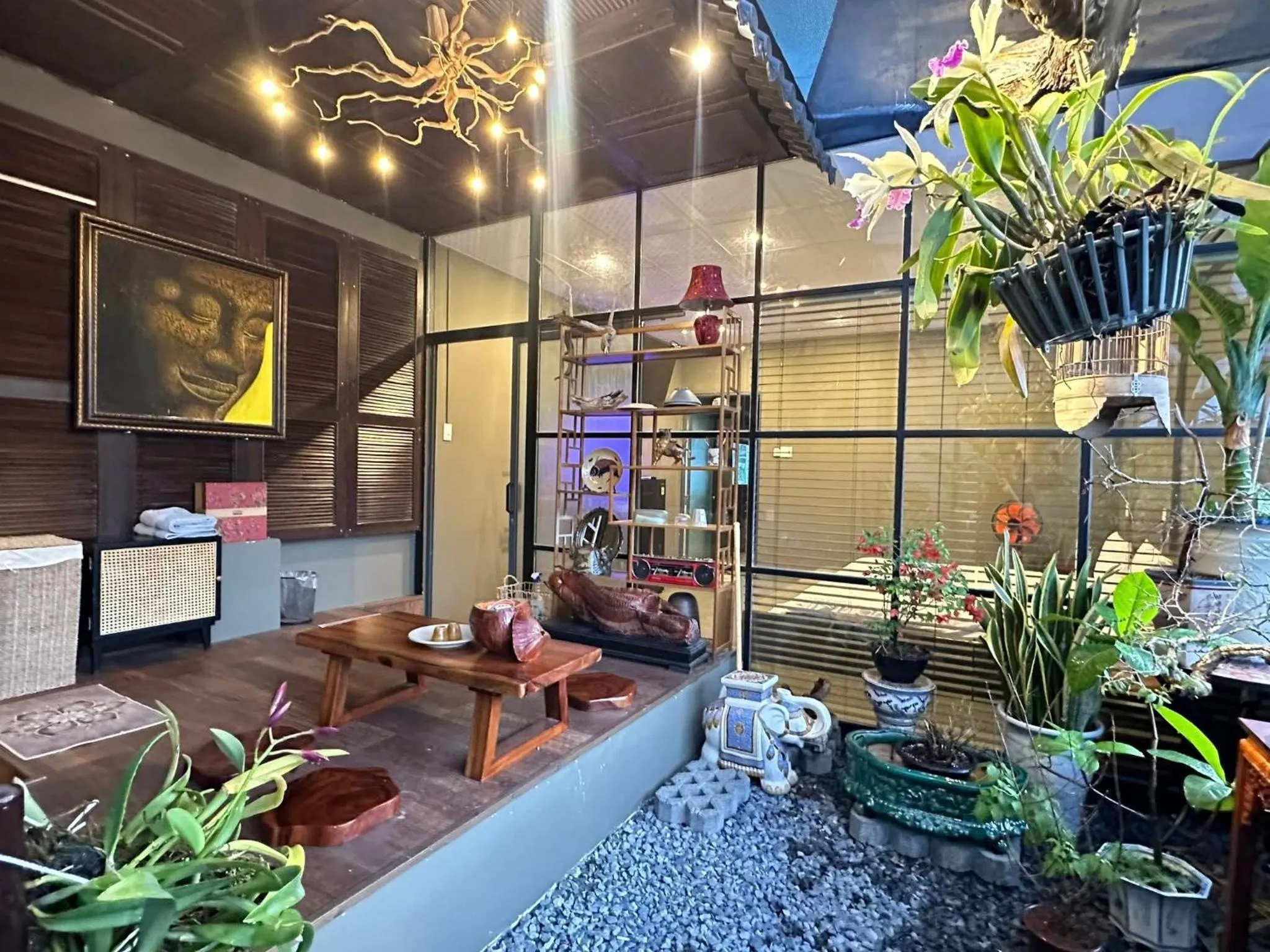 Con Son Island Hotel