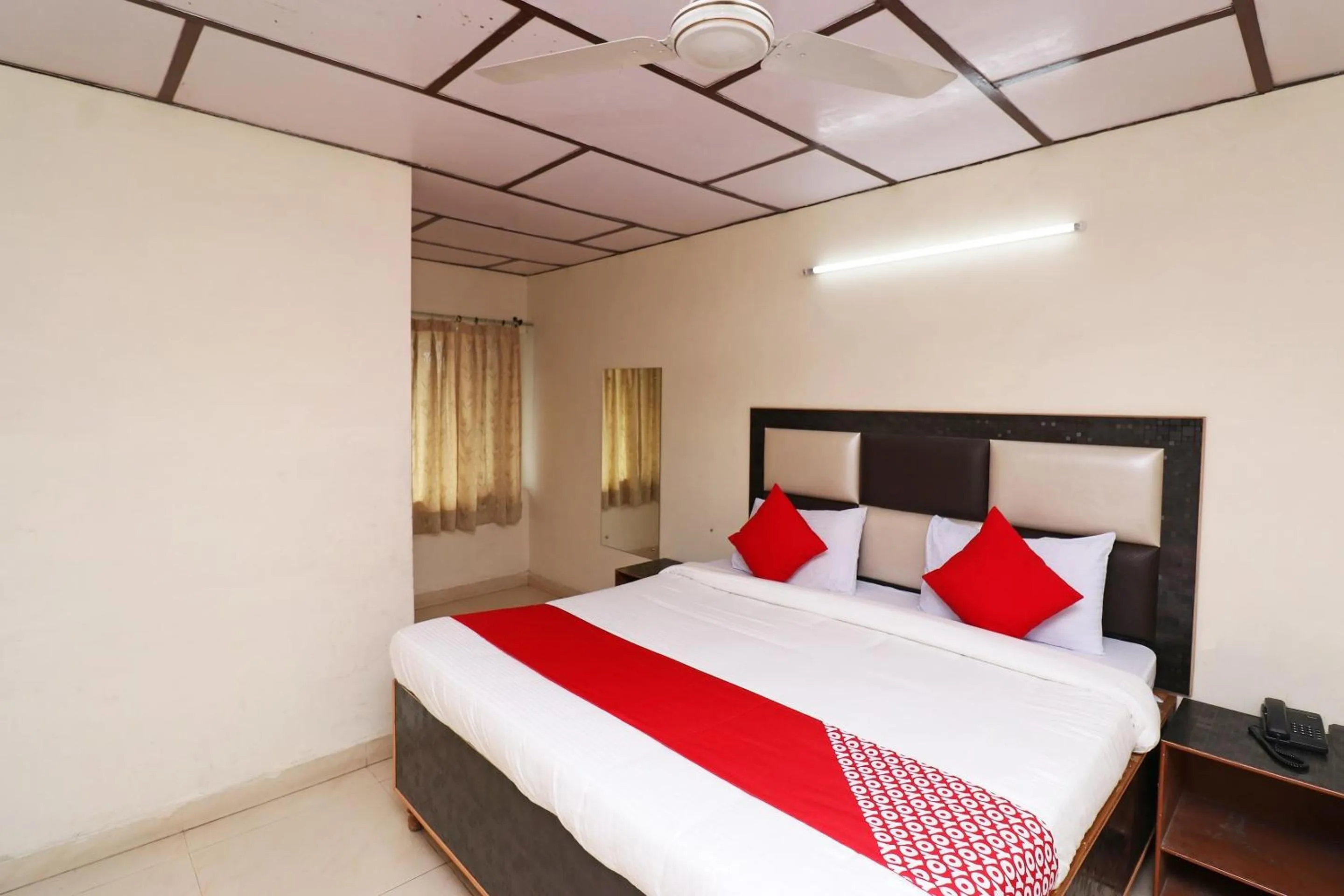 Bedroom, Bed in Super Hotel O Country Lodge