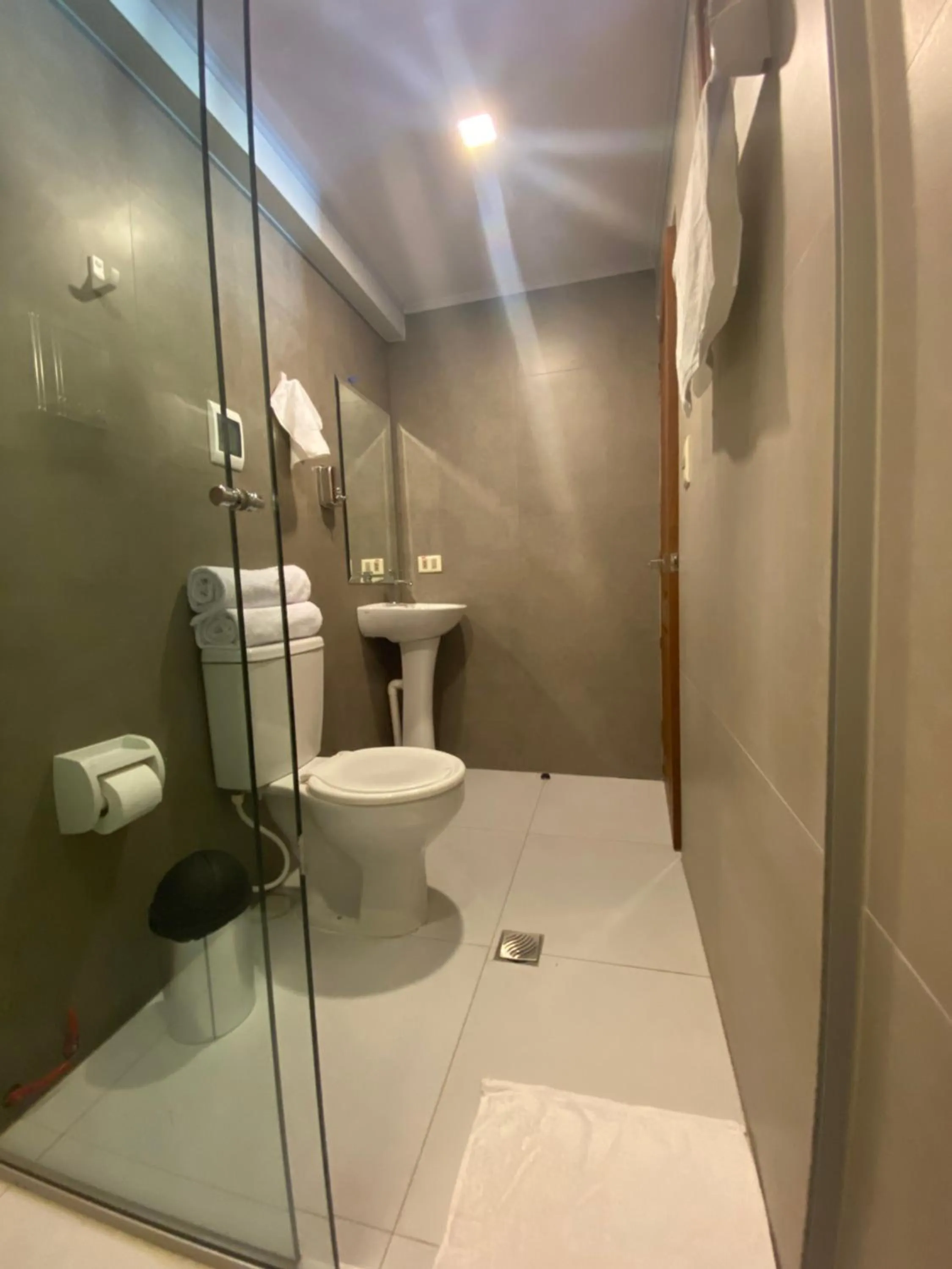 Shower in Izza Hotel