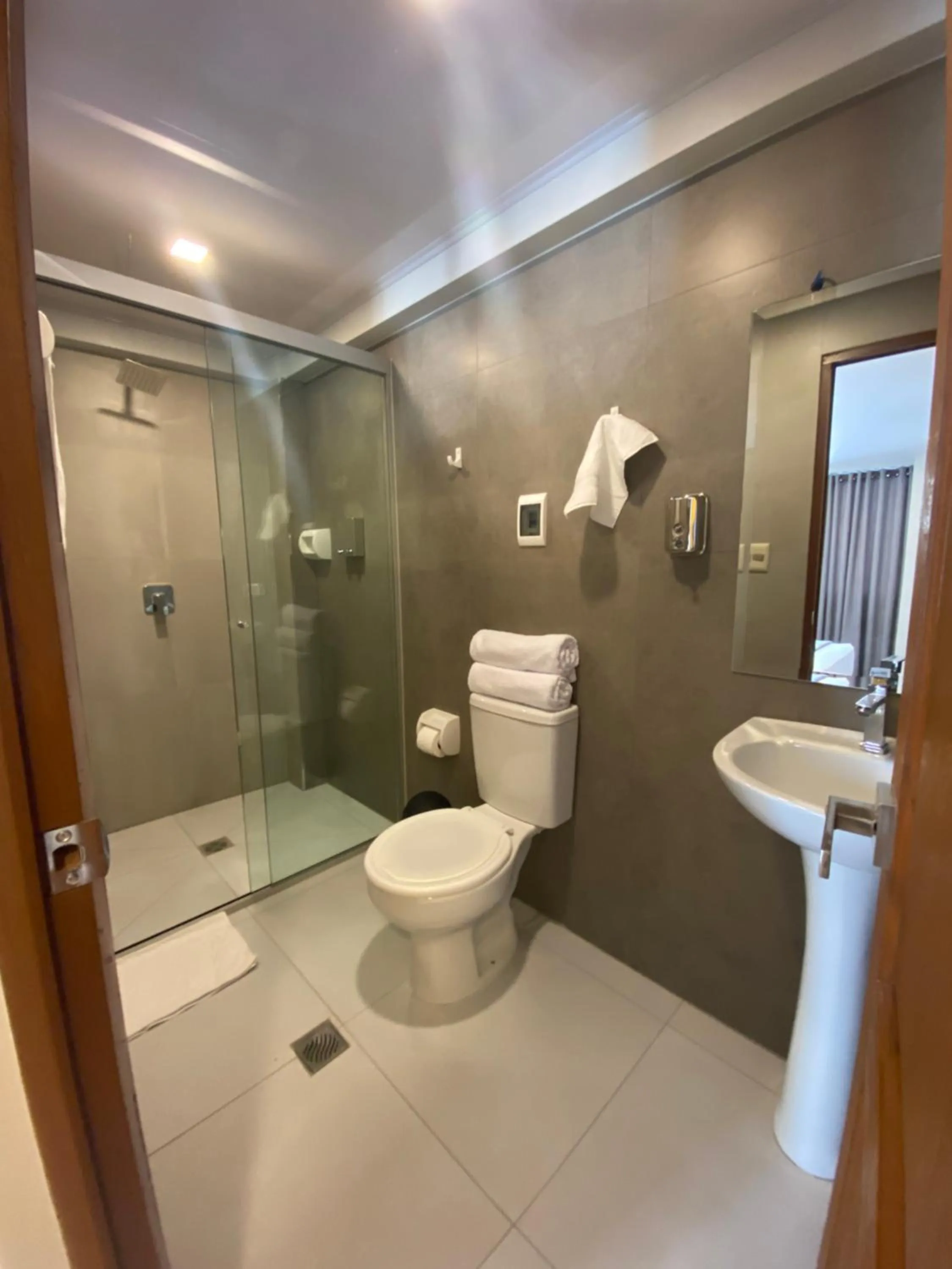 Shower in Izza Hotel