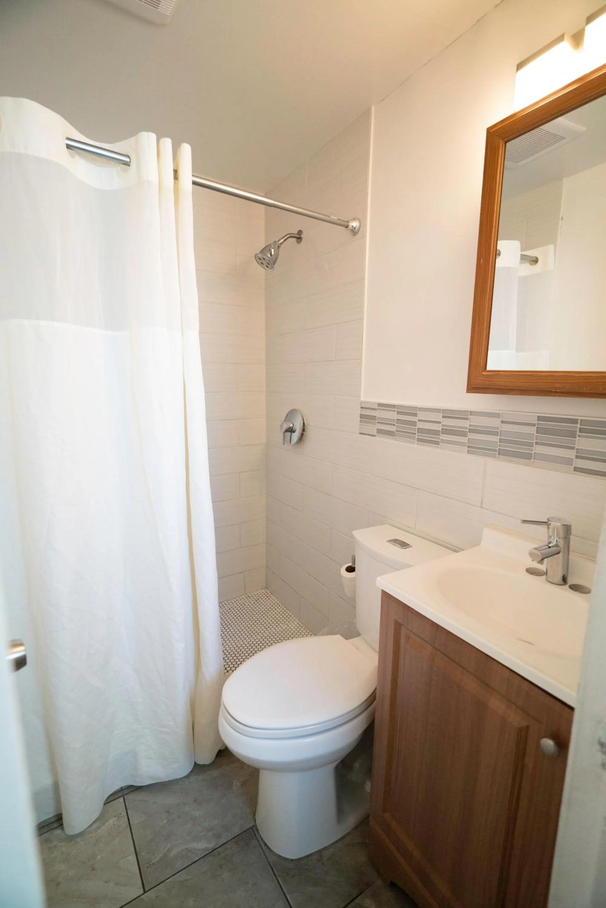 Seashell Motel and International Hostel