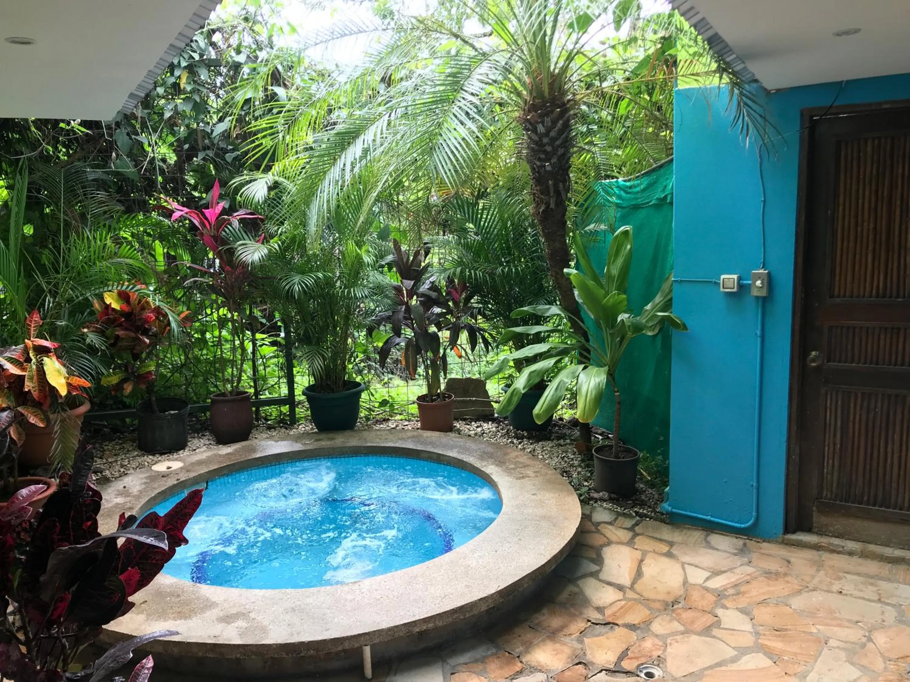 Tamarindo Village Hotel