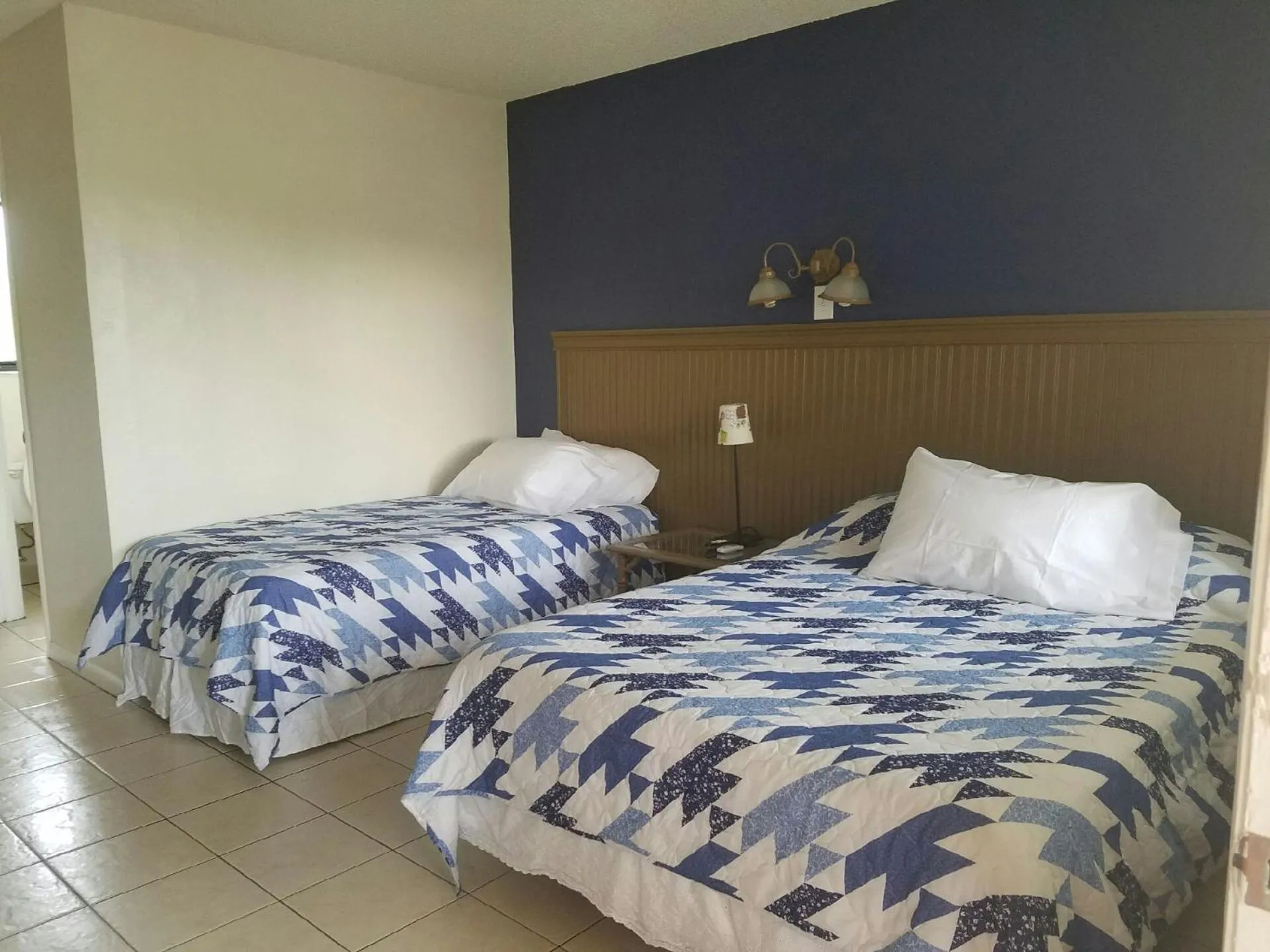 Bed in Lake Side Lodge