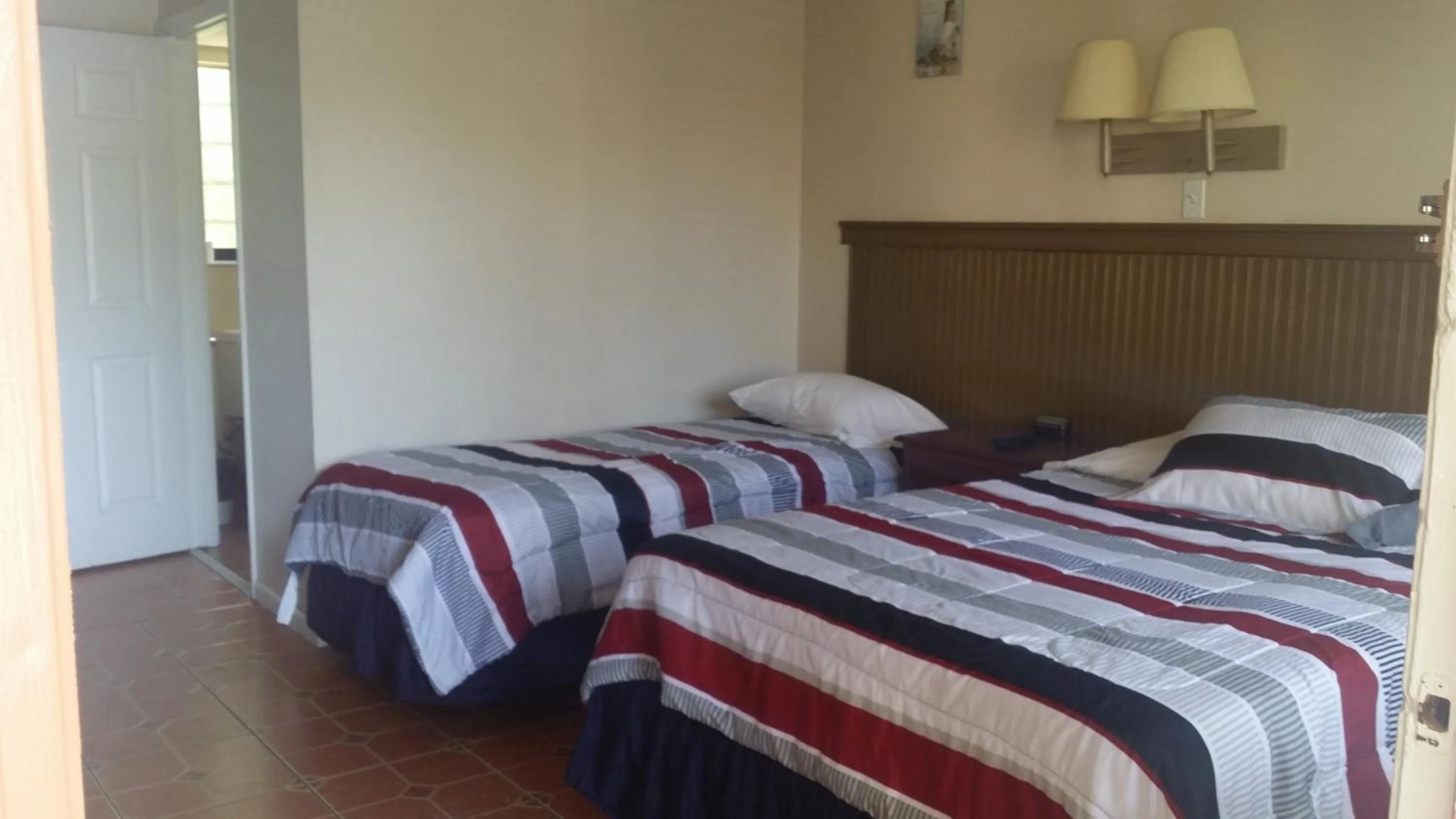 Bed in Lake Side Lodge