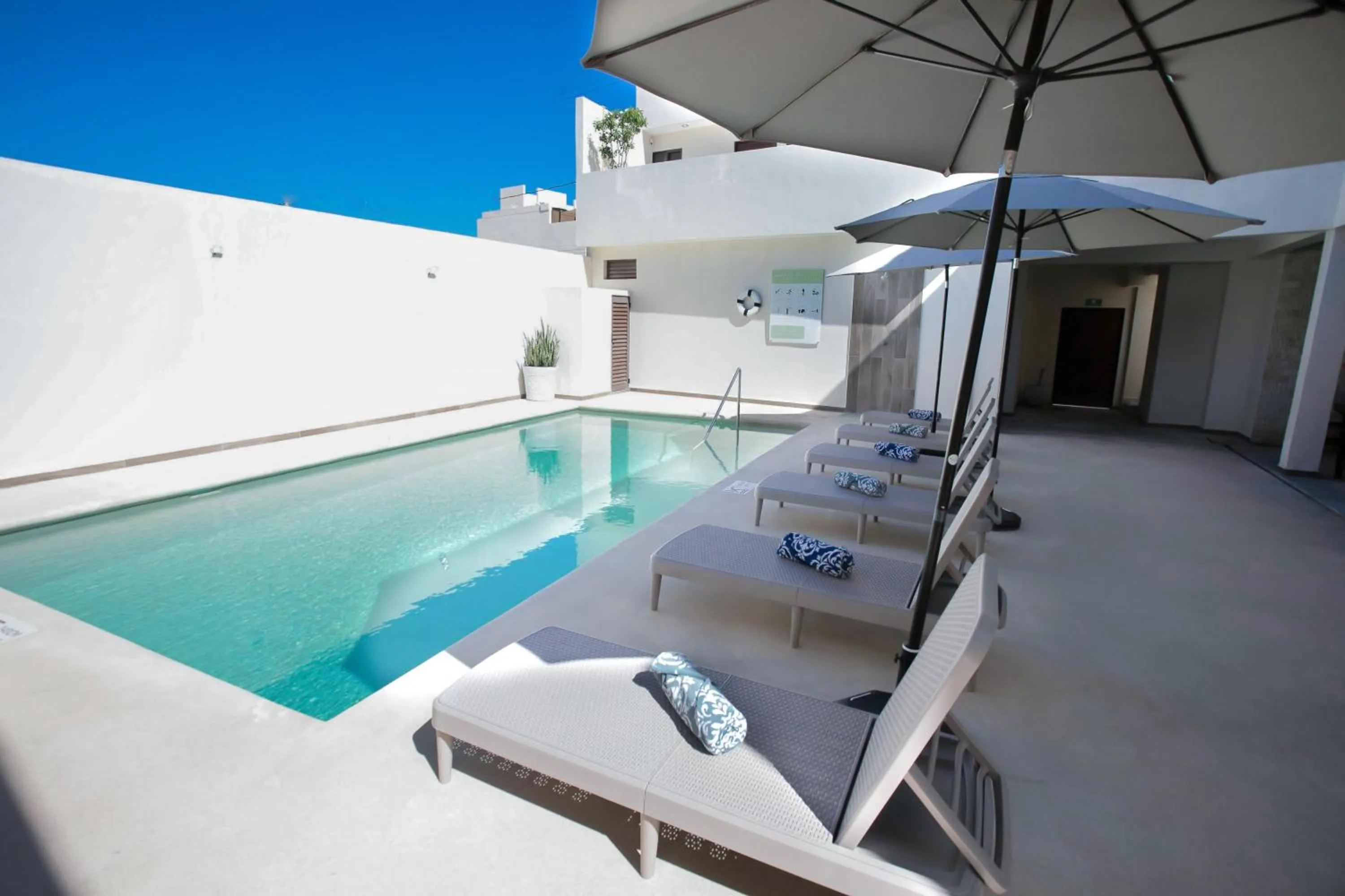 Swimming pool in Nuxká Hotel Boutique