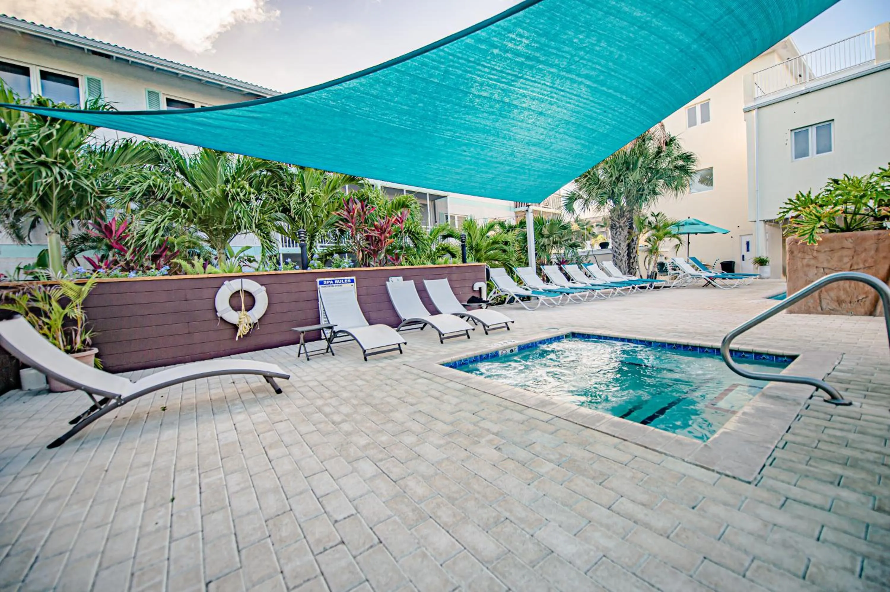 Hot Tub in Seven Mile Beach Resort