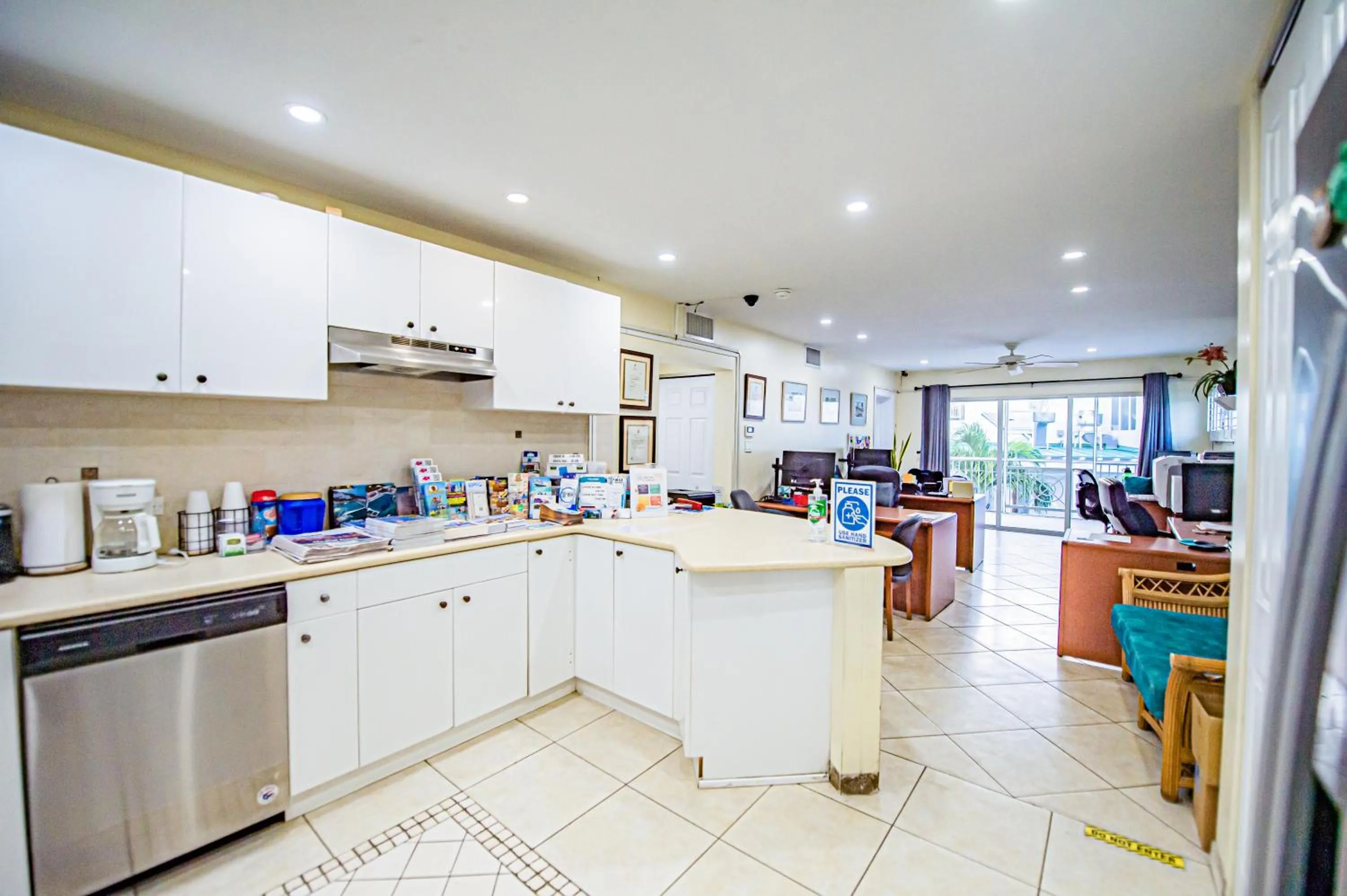 Lobby or reception in Seven Mile Beach Resort