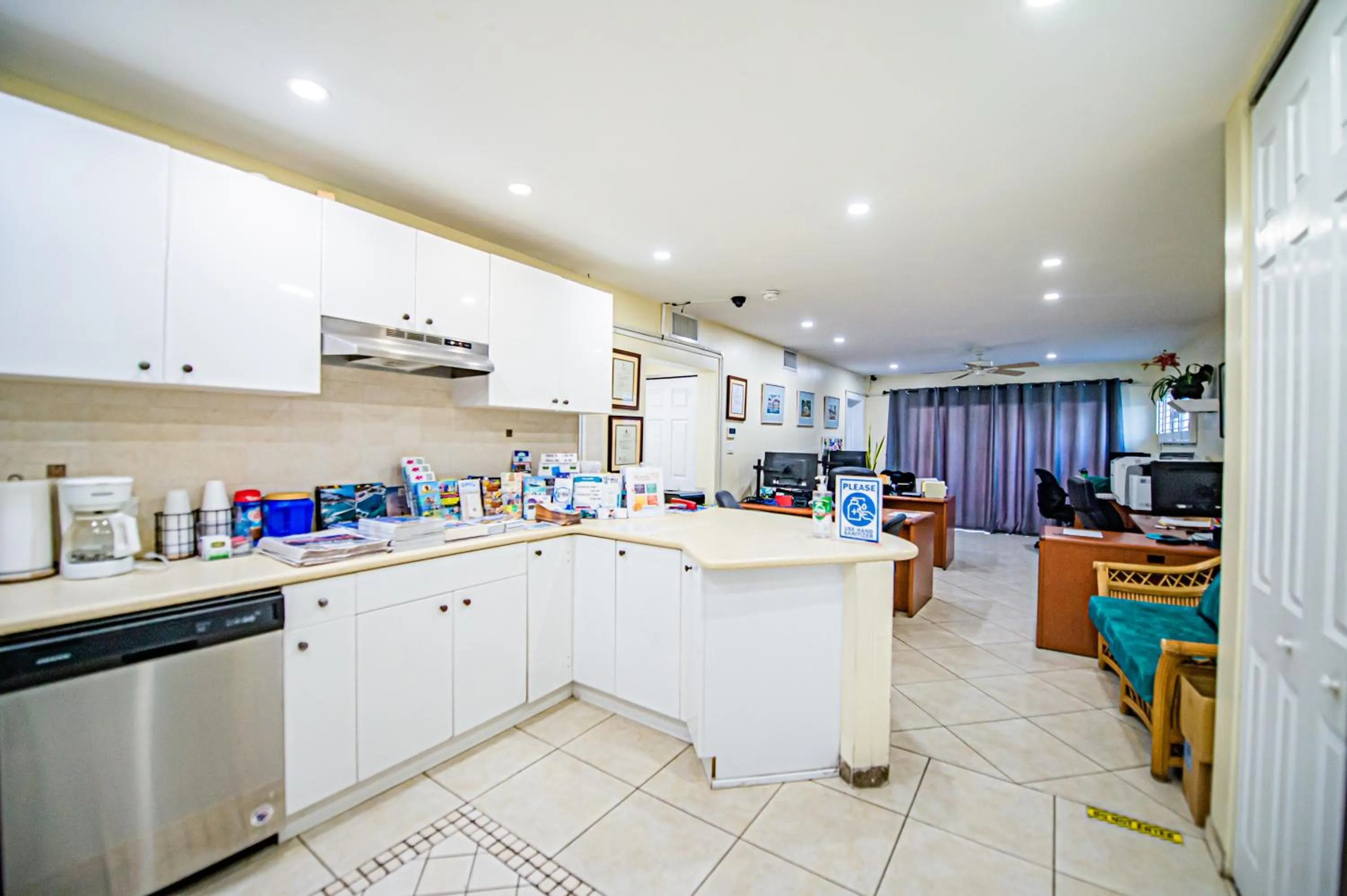 Lobby or reception in Seven Mile Beach Resort