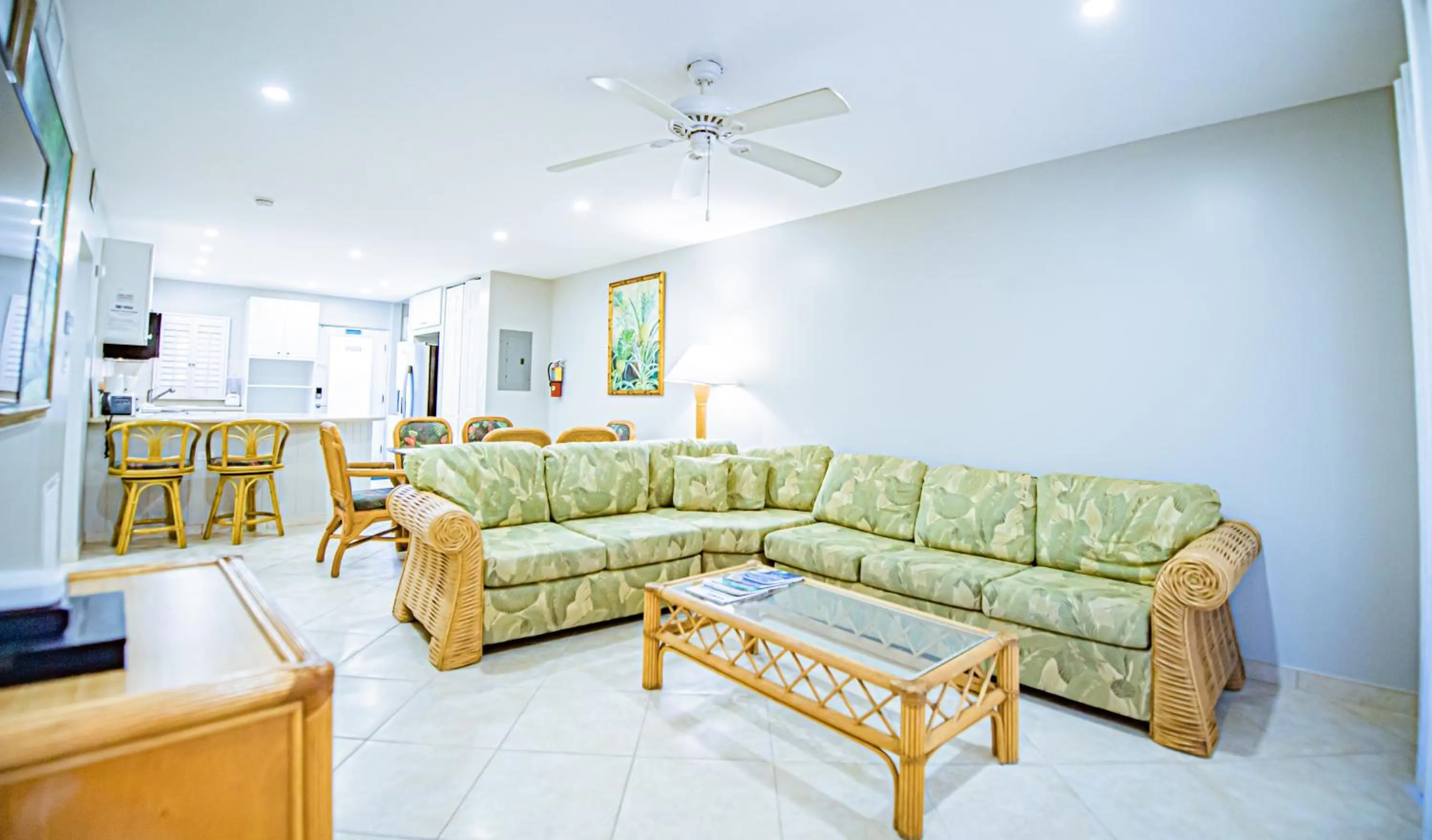 Living room in Seven Mile Beach Resort