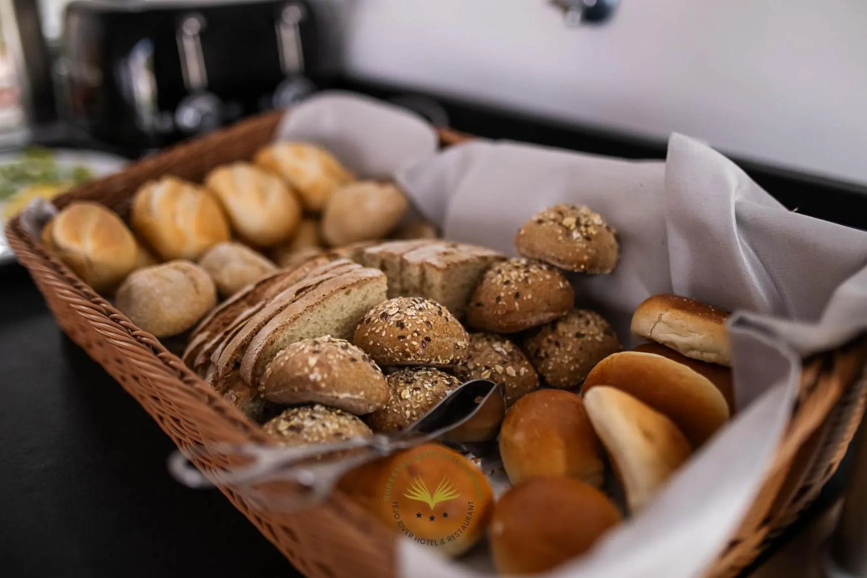 Buffet breakfast in Rupestre Arts Hotel Ródão