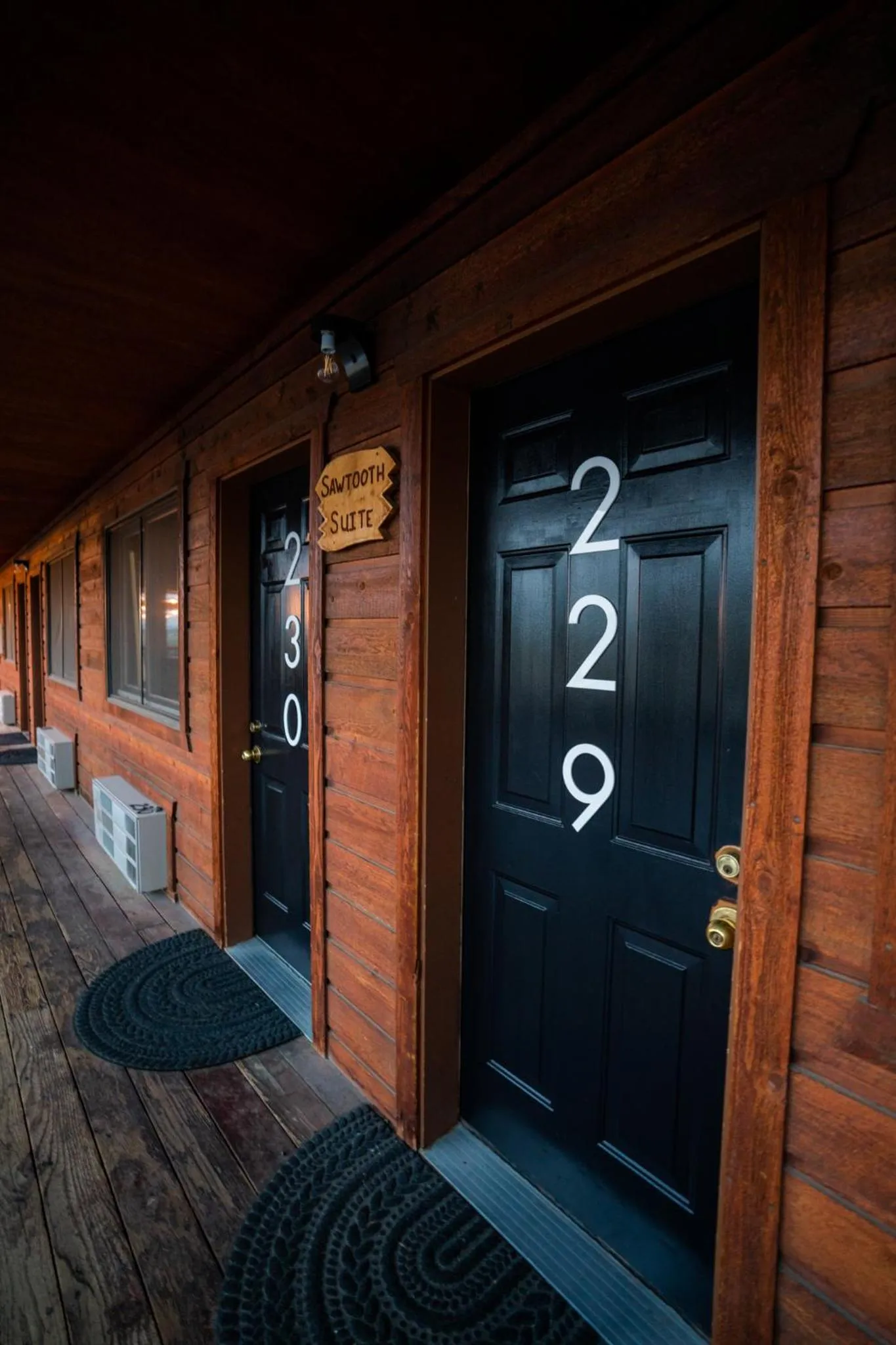 Property building in Hagerman Valley Inn