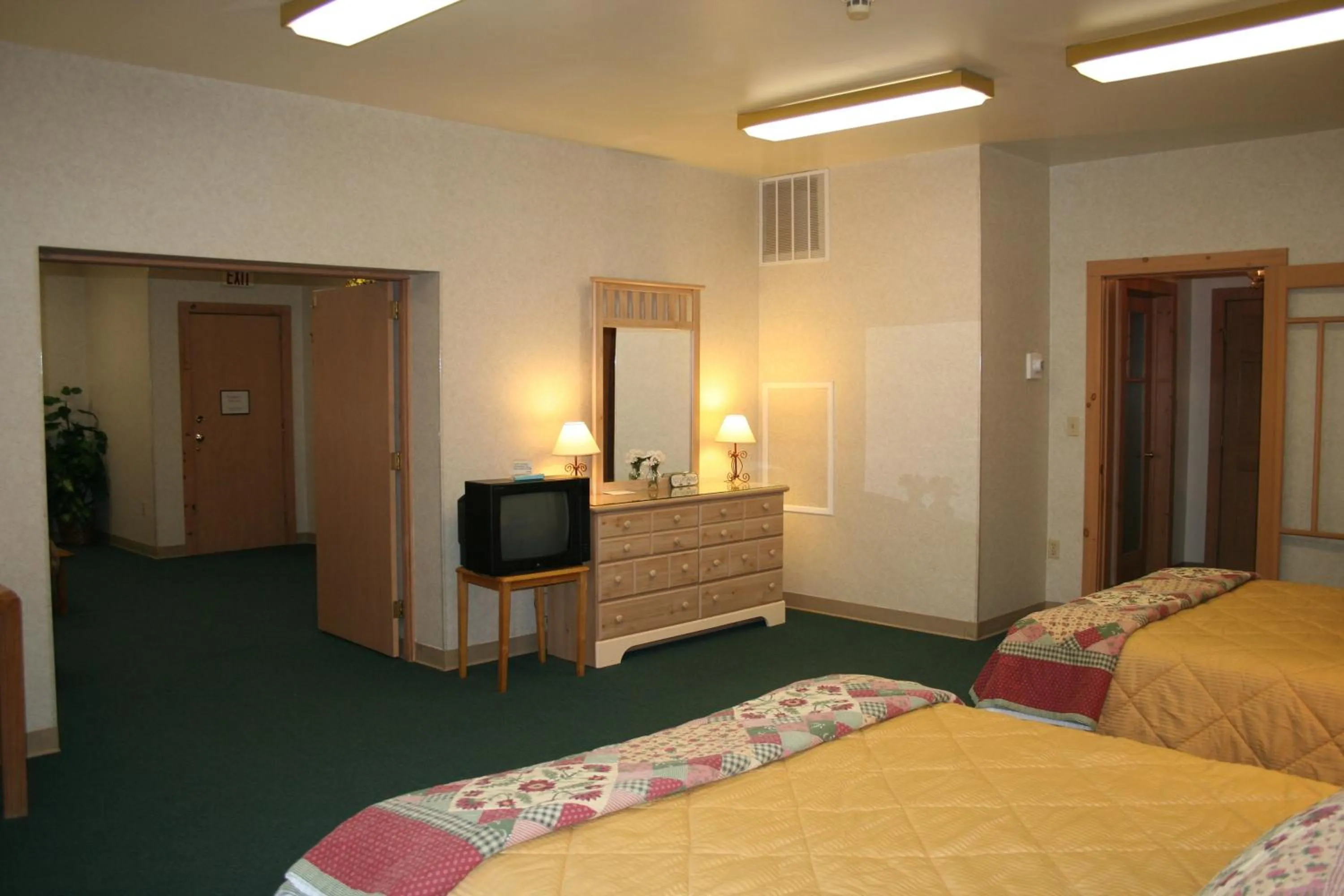 Bed in Visions Inn