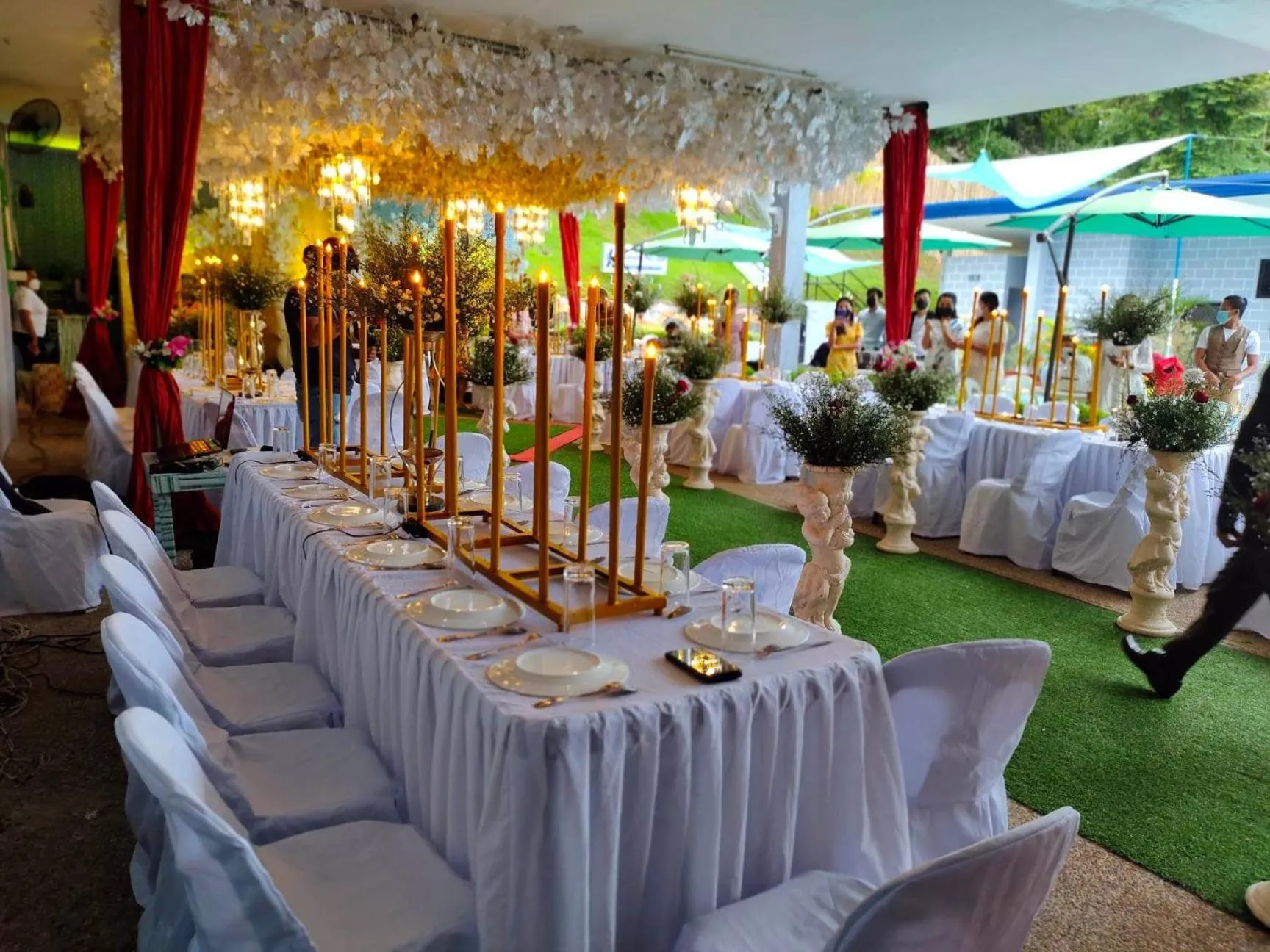 Banquet/Function facilities in Hideaways Restobar and Resort