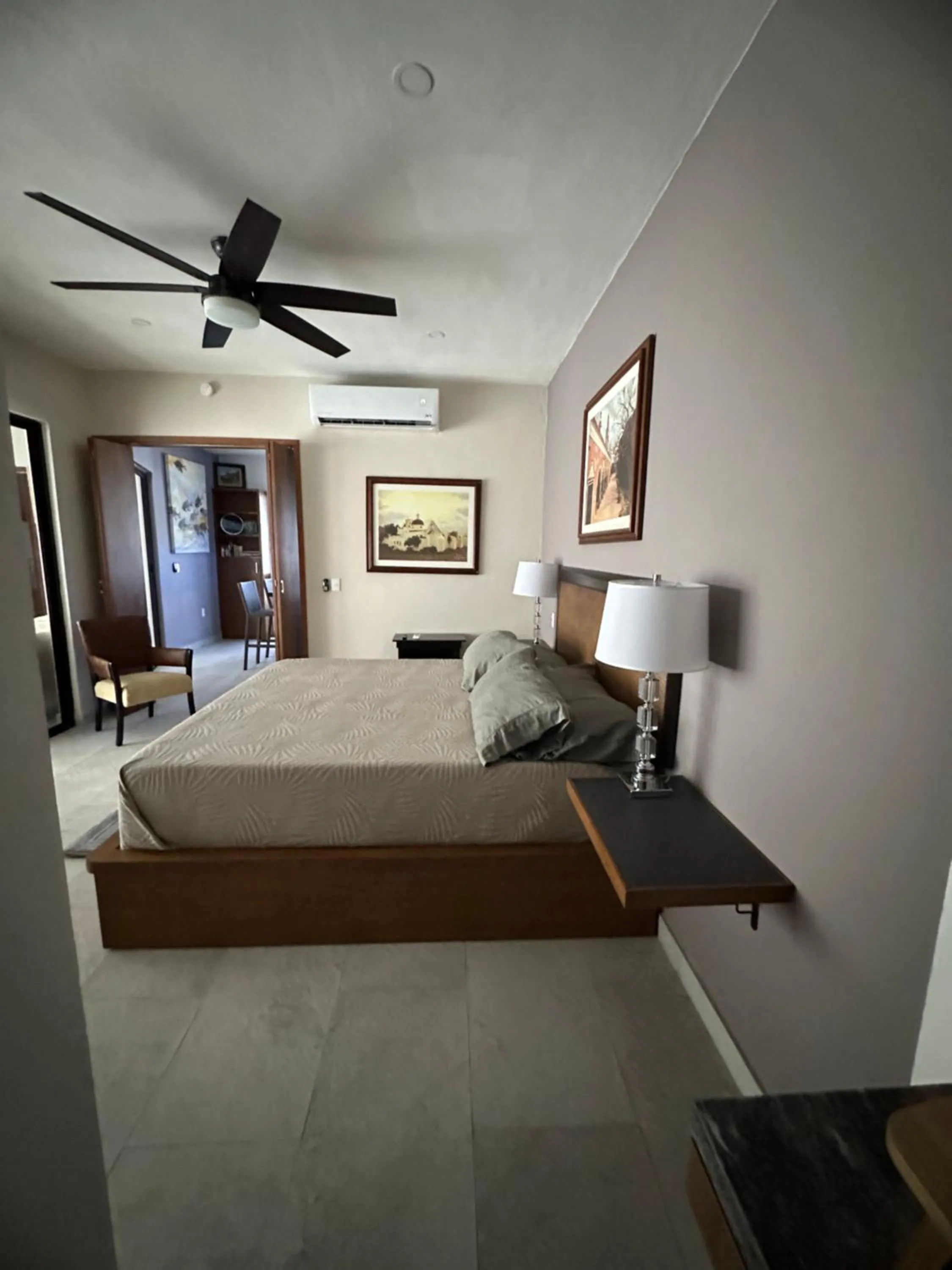 Bed in Oasis Urban Retreat