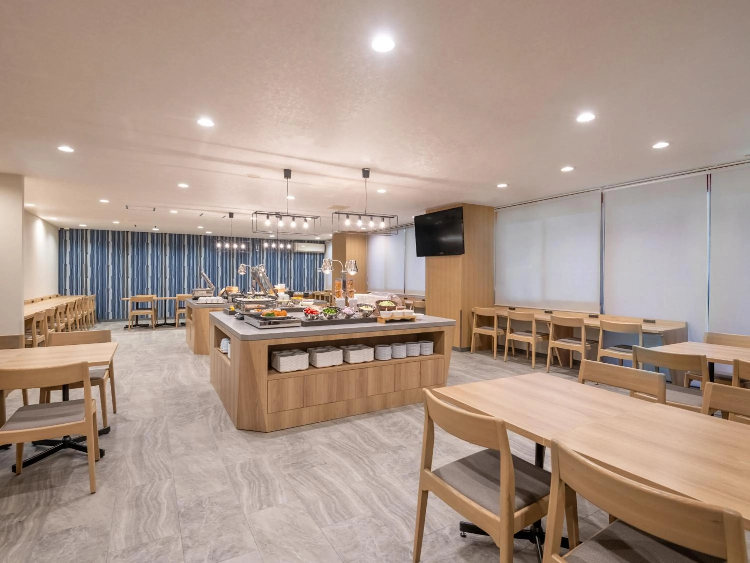 Restaurant/places to eat in HOTEL MYSTAYS Atsugi