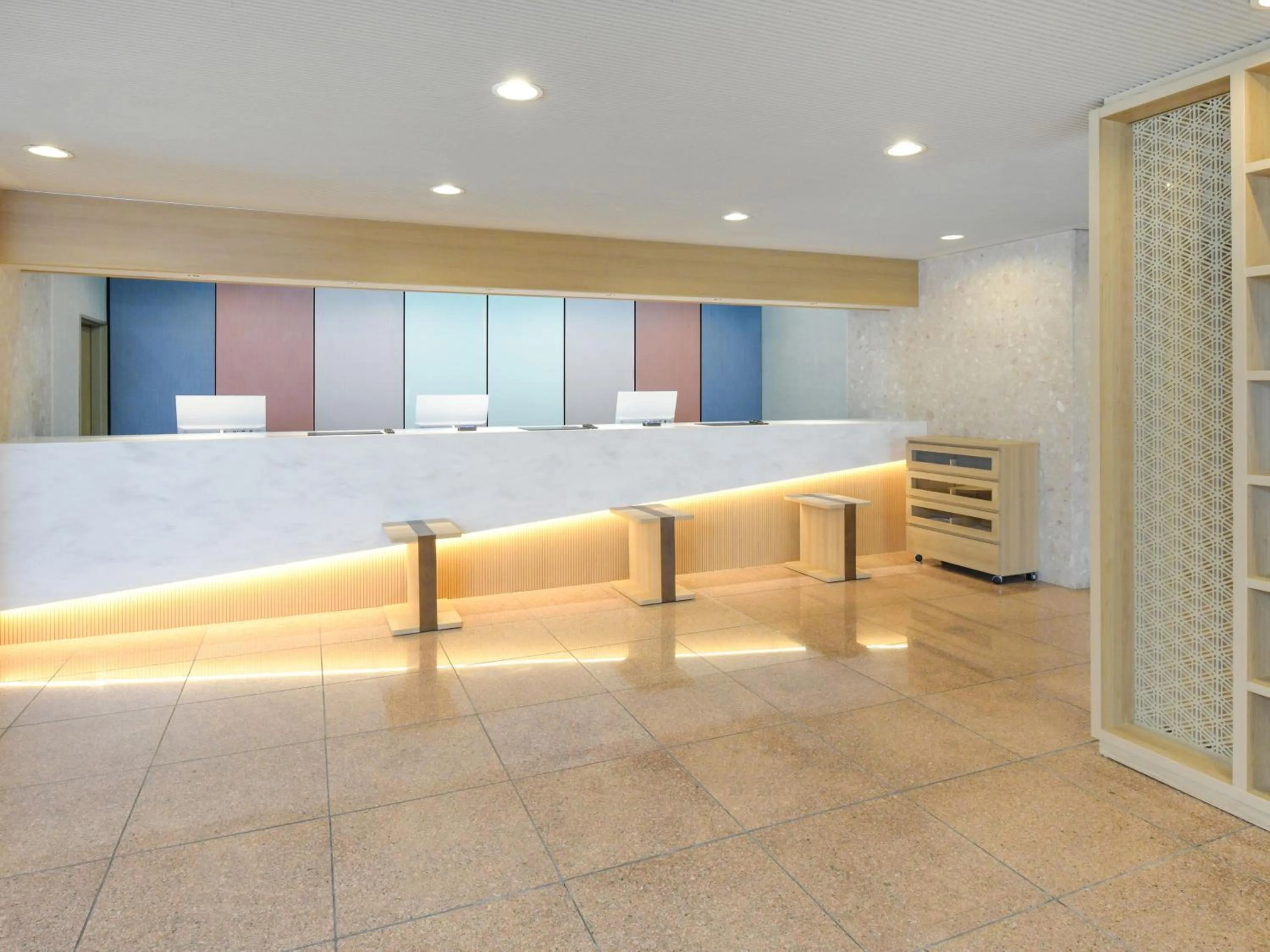 Lobby or reception in HOTEL MYSTAYS Atsugi