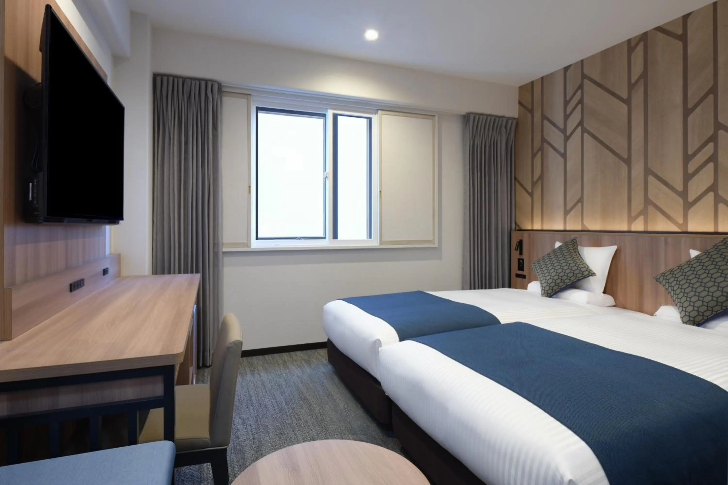 Photo of the whole room, Bed in HOTEL MYSTAYS Atsugi