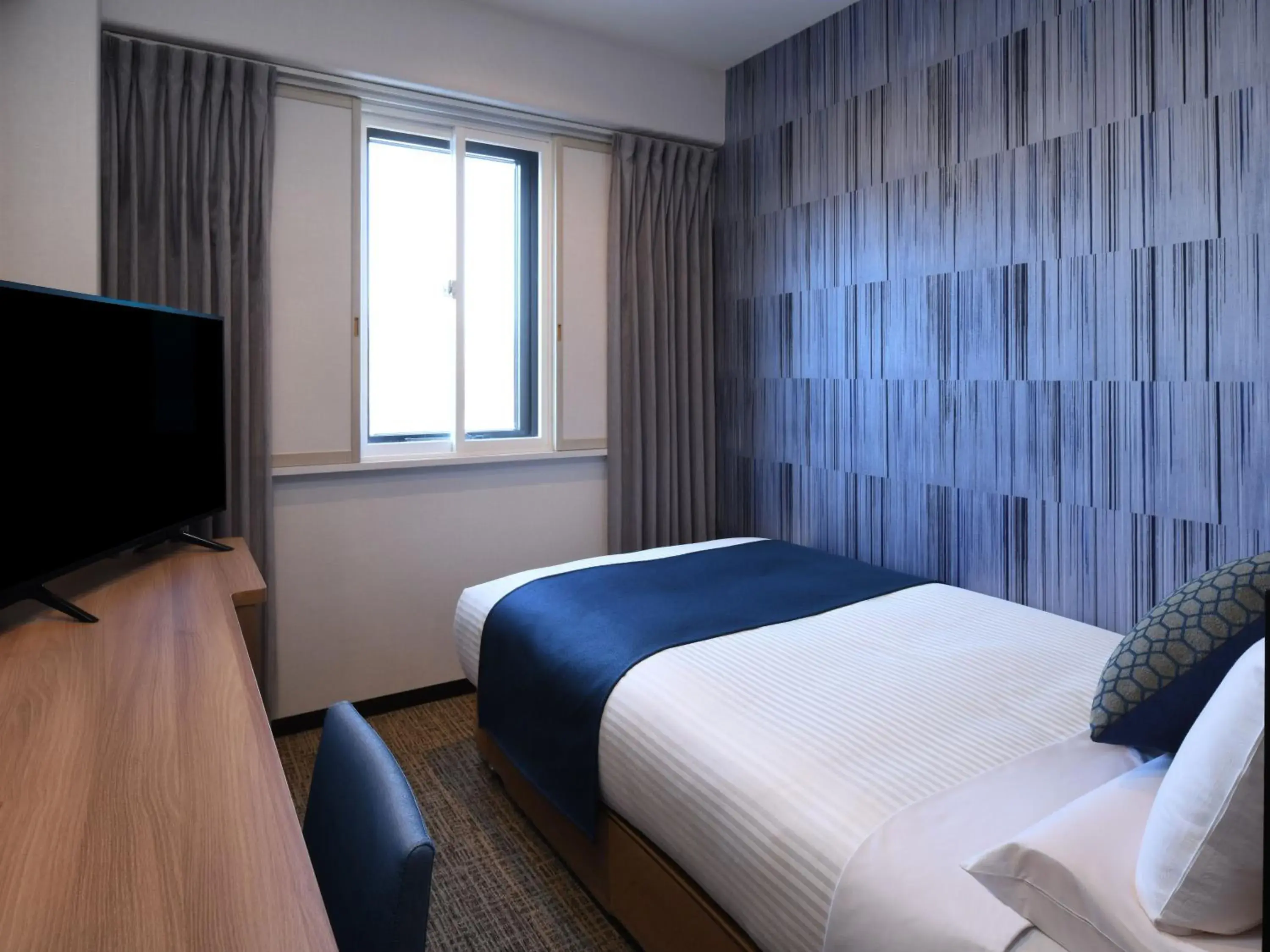 Standard Double Room with Small Double Bed - Non-Smoking in HOTEL MYSTAYS Atsugi Standard Double Room with Small Double Bed - Non-Smoking in HOTEL MYSTAYS Atsugi