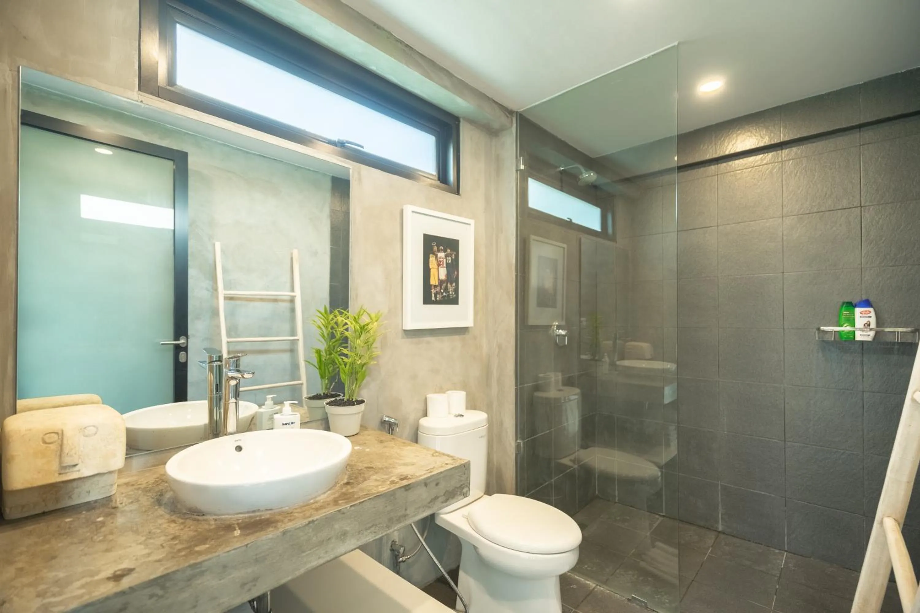 Shower in Canggu 2Plex Apartment