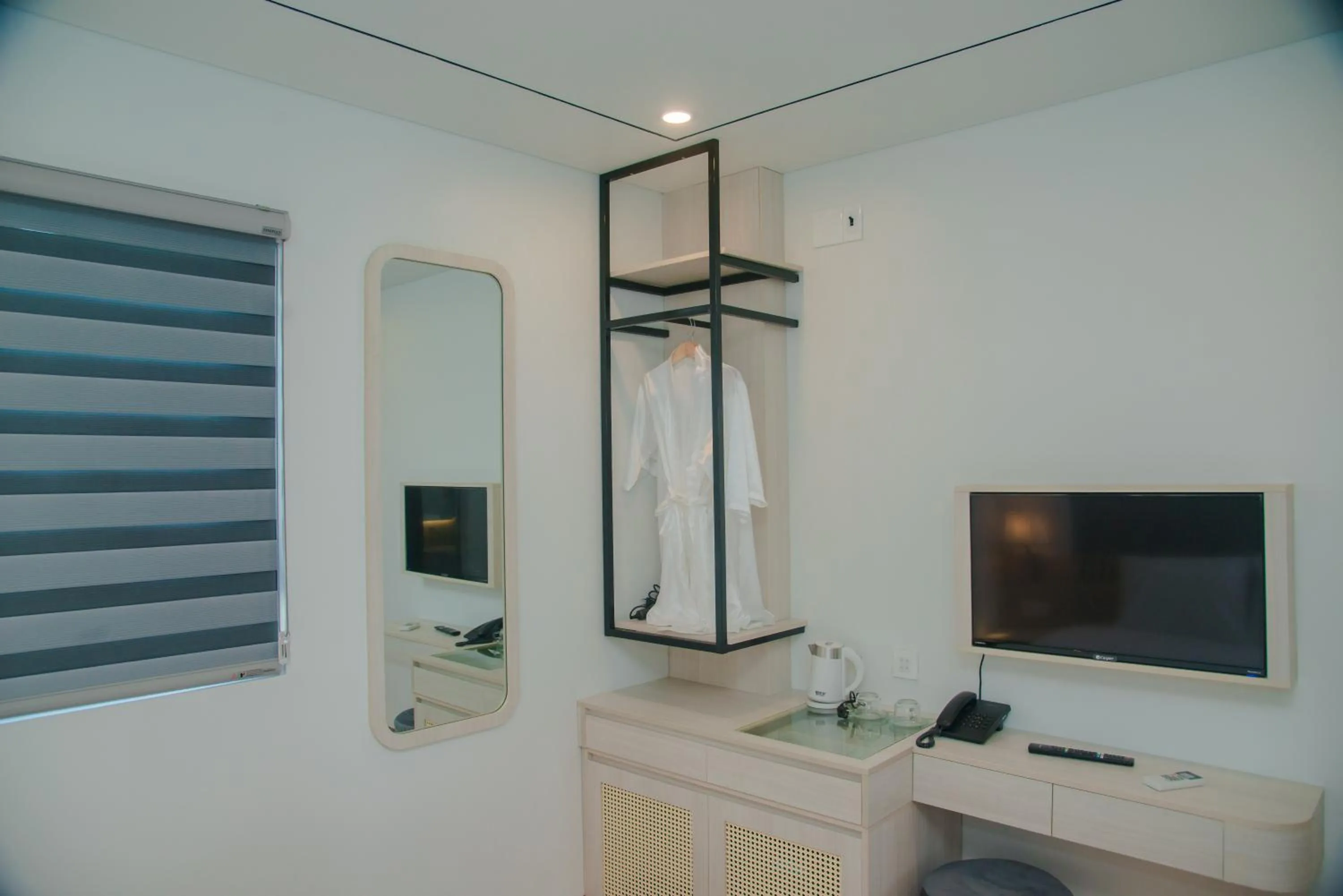 TV and multimedia in Y'S Sea House Hotel