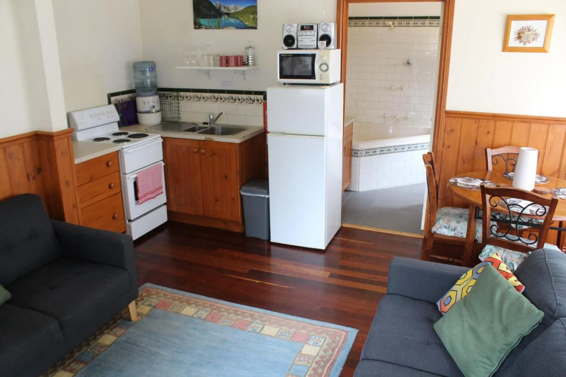 Kitchen or kitchenette in Bells Estate Great Ocean Road Cottages