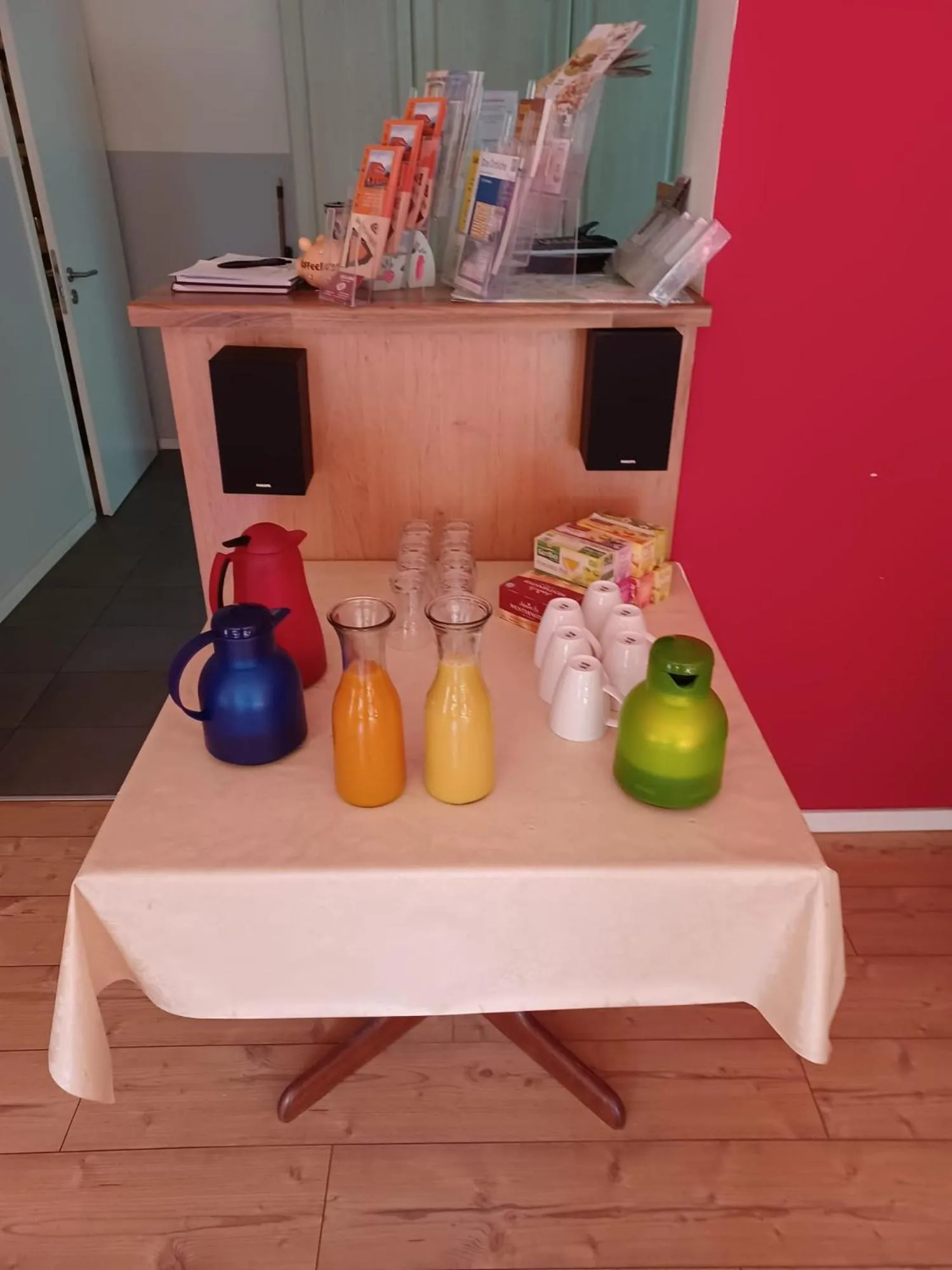 Coffee/tea facilities in Pension am Filmpark