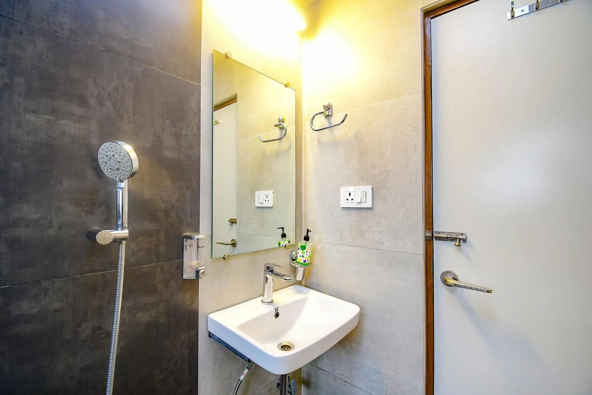 Bathroom in FabHotel Stay Inn International - Nr Sealdah Station