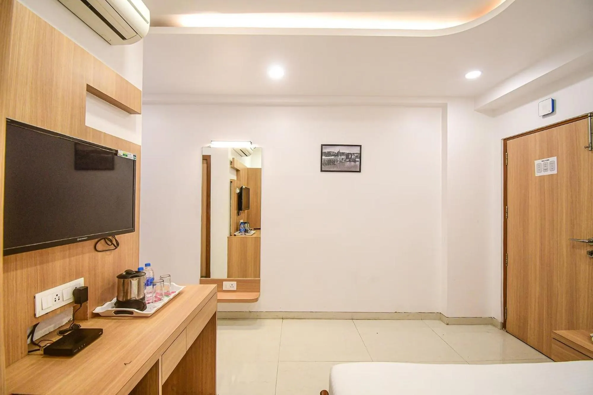Bedroom in FabHotel Stay Inn International - Nr Sealdah Station