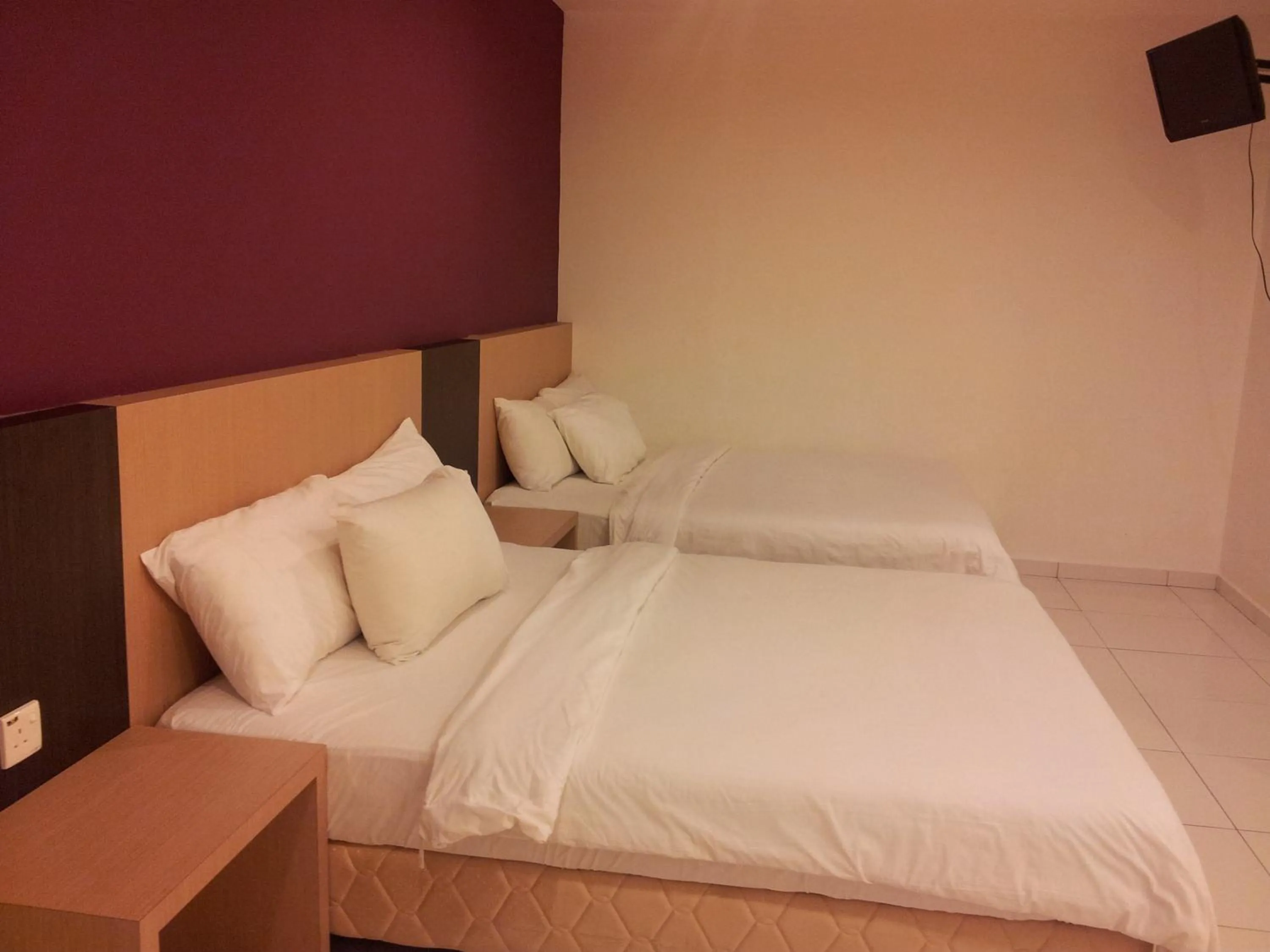 Bed in SR Inn