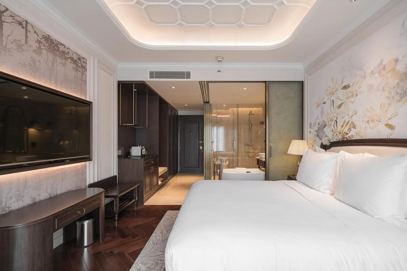 Bed in Golden Sun Hotel - Dalat