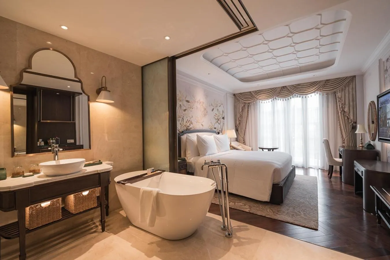 Bed in Golden Sun Hotel - Dalat