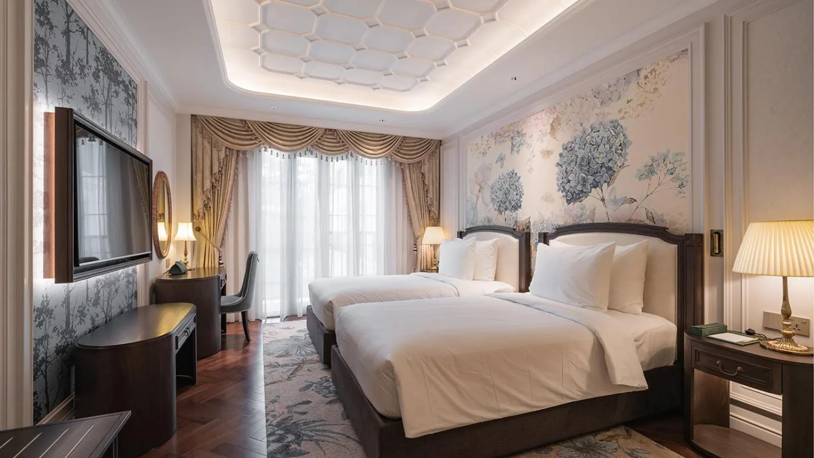 Bed in Golden Sun Hotel - Dalat