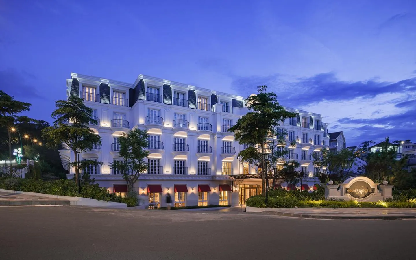 Golden Imperial Hotel