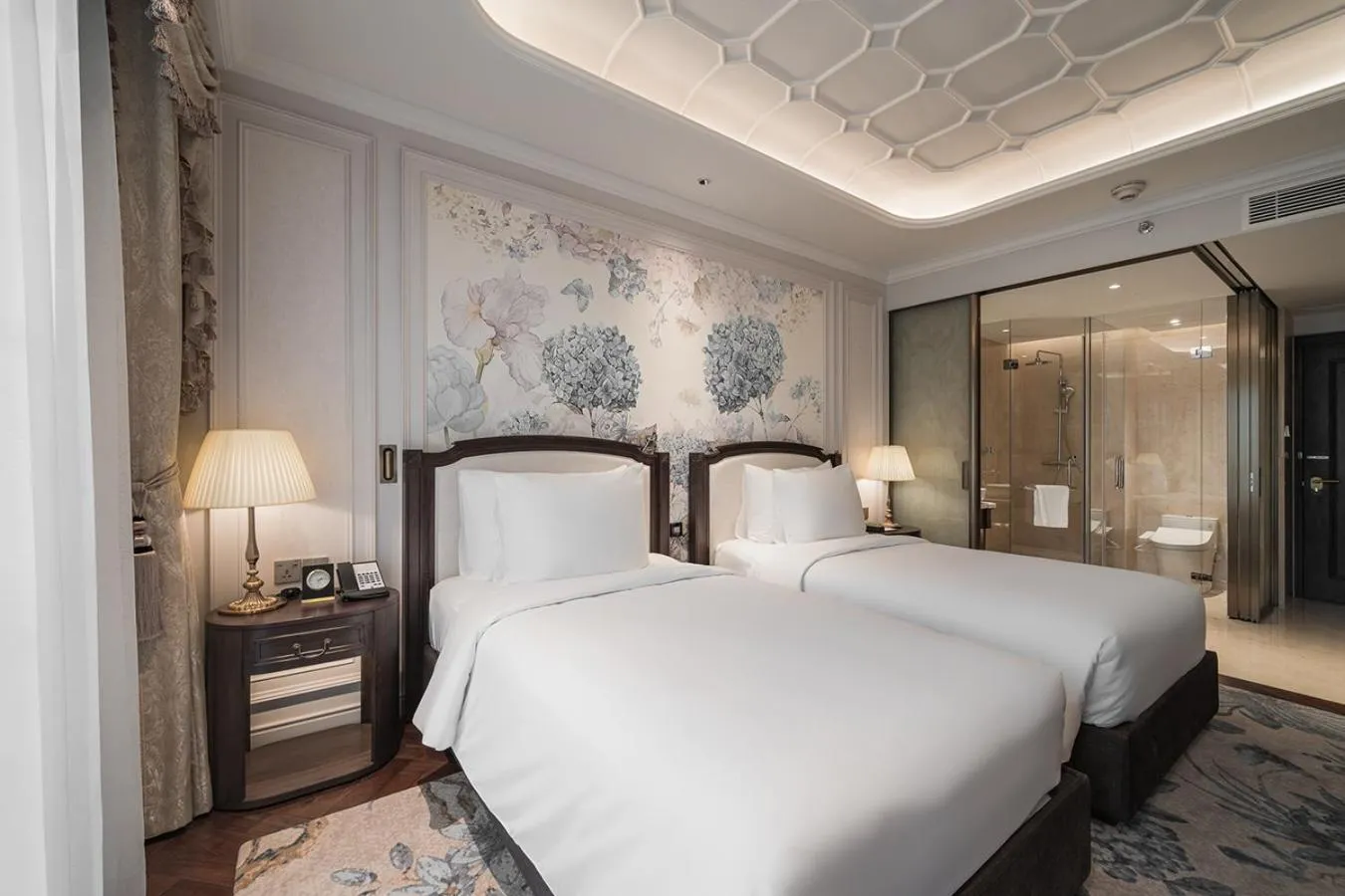 Bed in Golden Sun Hotel - Dalat