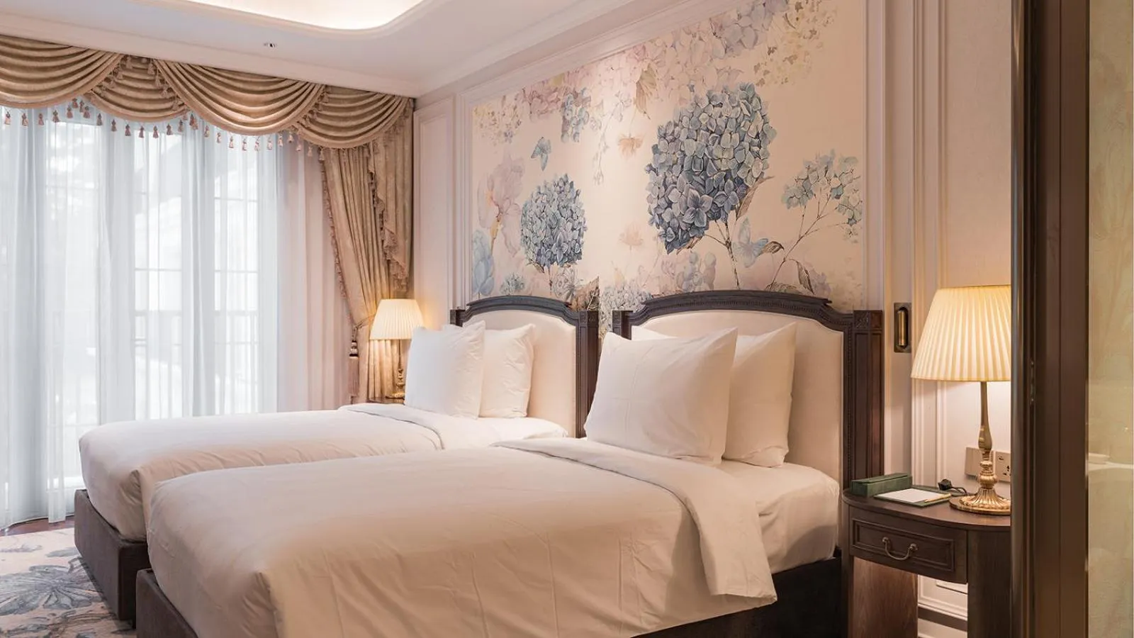 Bed in Golden Sun Hotel - Dalat